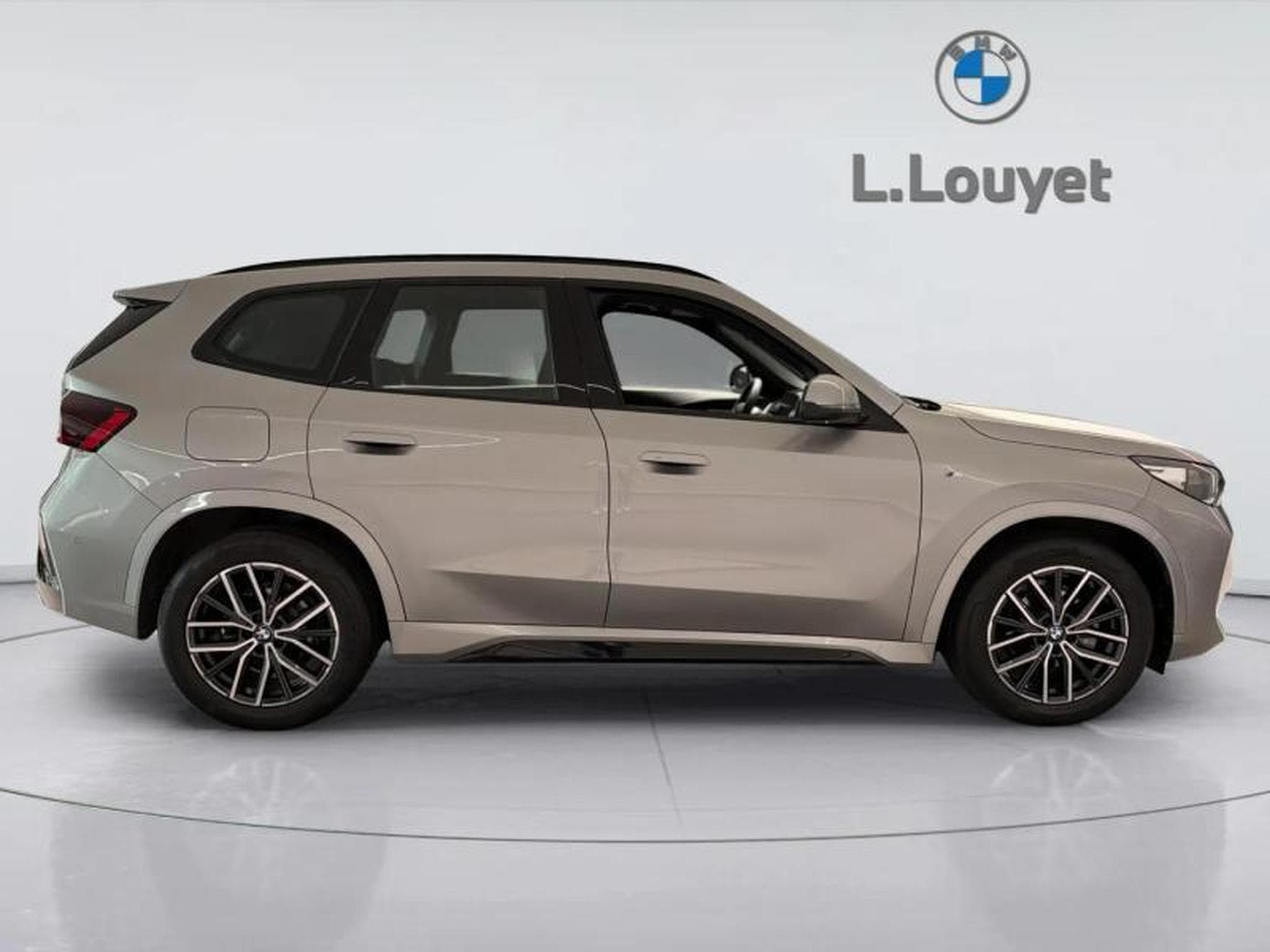 BMW X1 PACK M (2025) - Photo 3