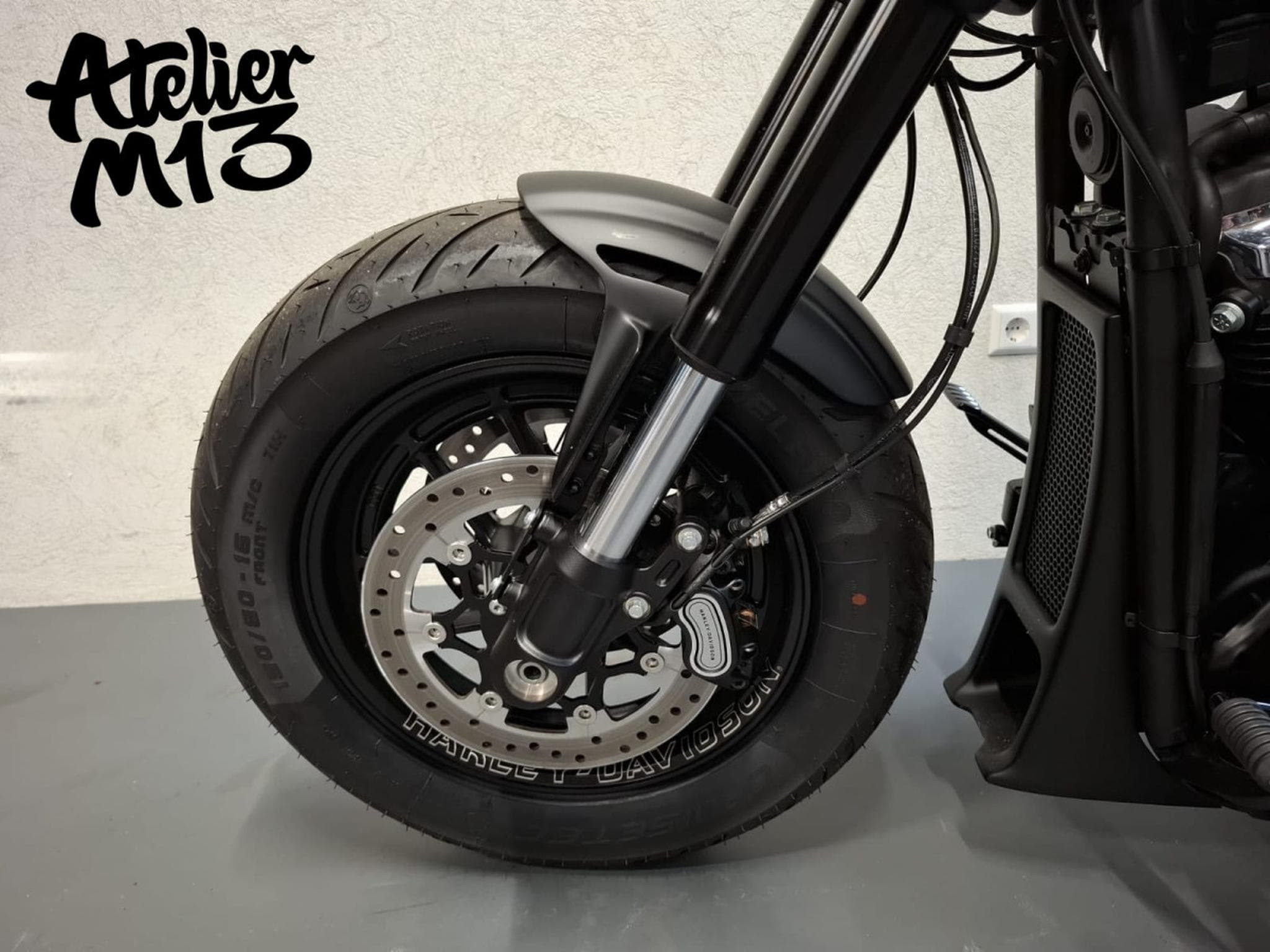 Harley-Davidson Fat Bob Custom Black Bob 114 (2018) - Photo 11