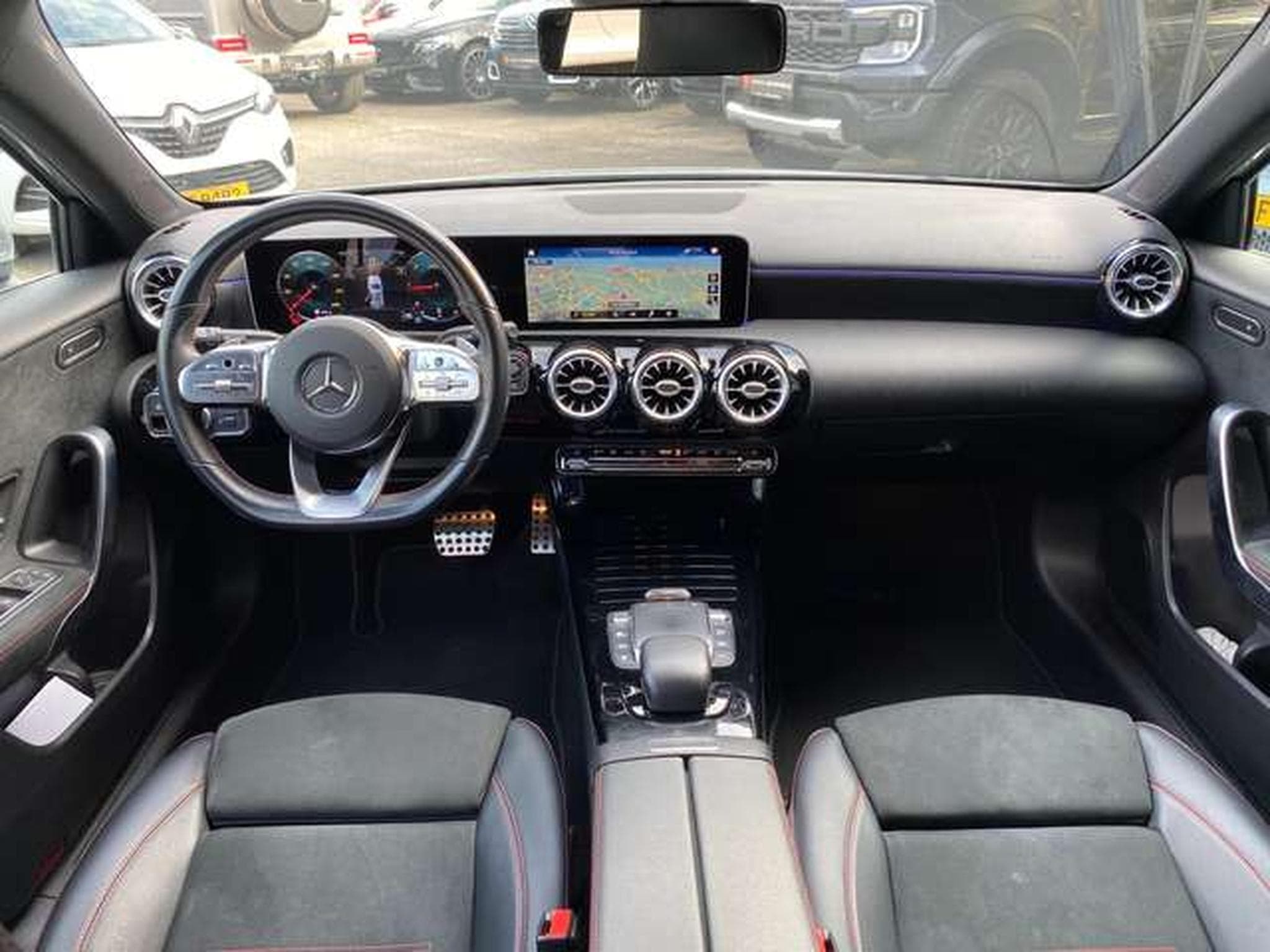 Mercedes A 180 A 180 d 8G-DCT AMG Line jusqu'à 48mois garantie (2021) - Photo 16
