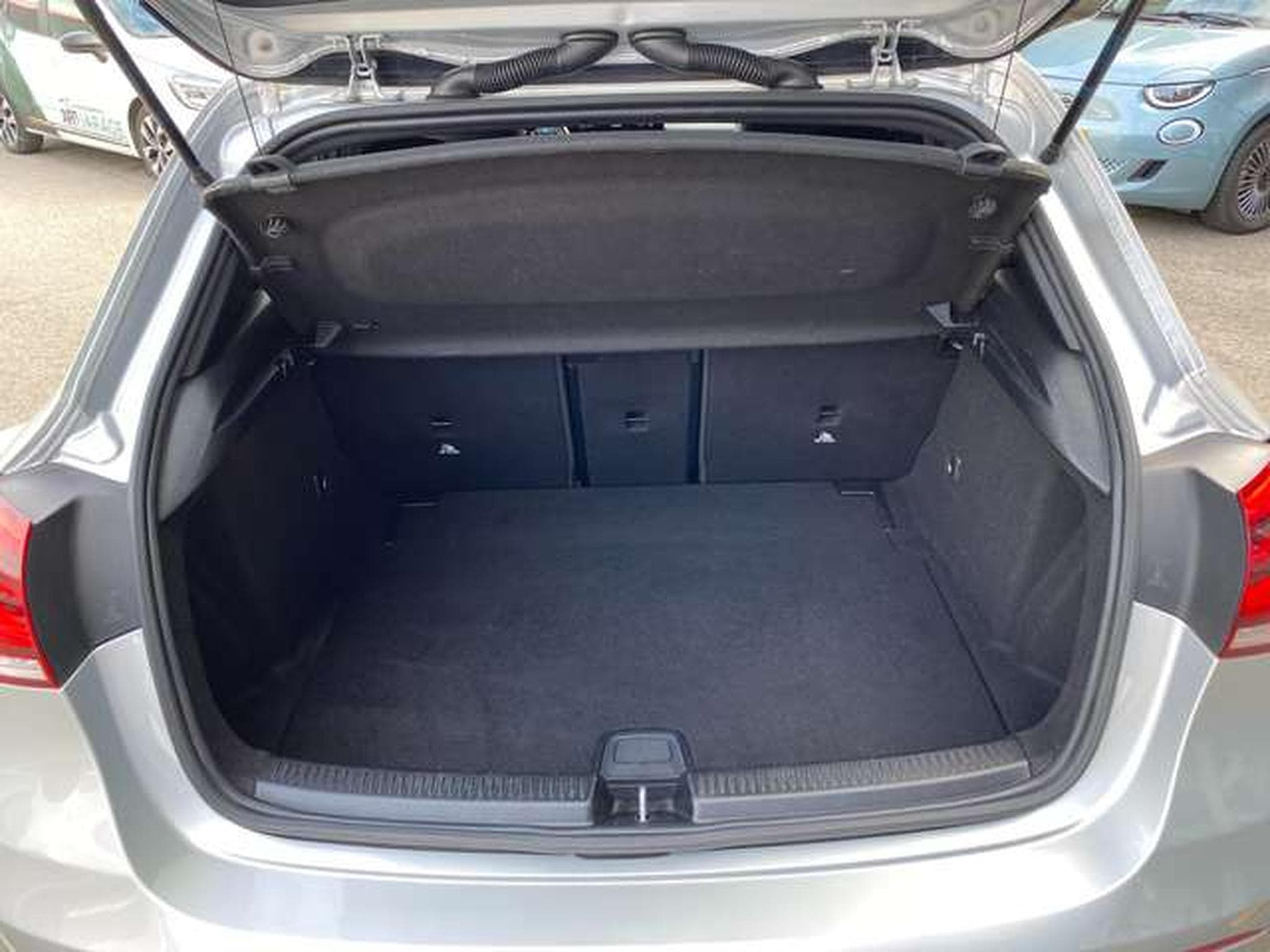 Mercedes A 180 A 180 d 8G-DCT AMG Line jusqu'à 48mois garantie (2021) - Photo 17