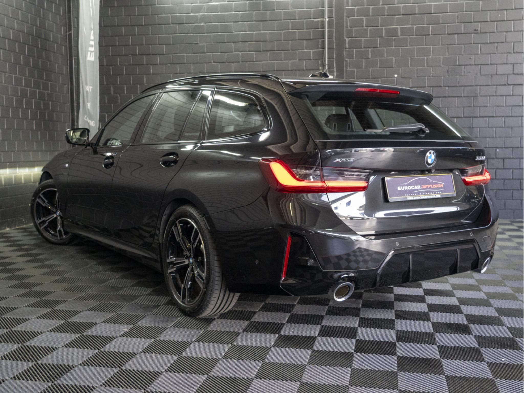 BMW 330 330i xDrive M-Sport Touring 245CV *Hayon*ACC*Sièges chauffan (2025) - Photo 4