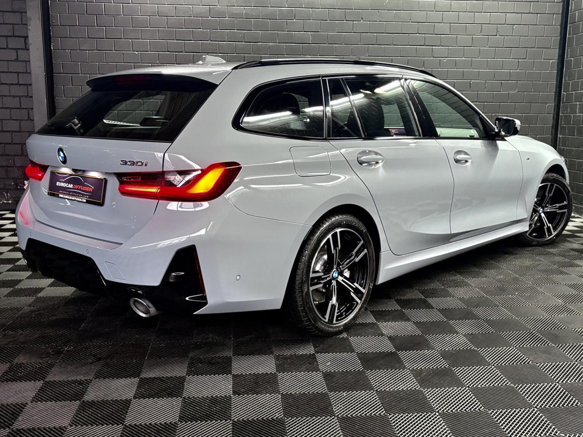 BMW 330 330i M-Sport Touring xDrive 245CV * Hayon * ACC * Sièges cha (2025) - Photo 6
