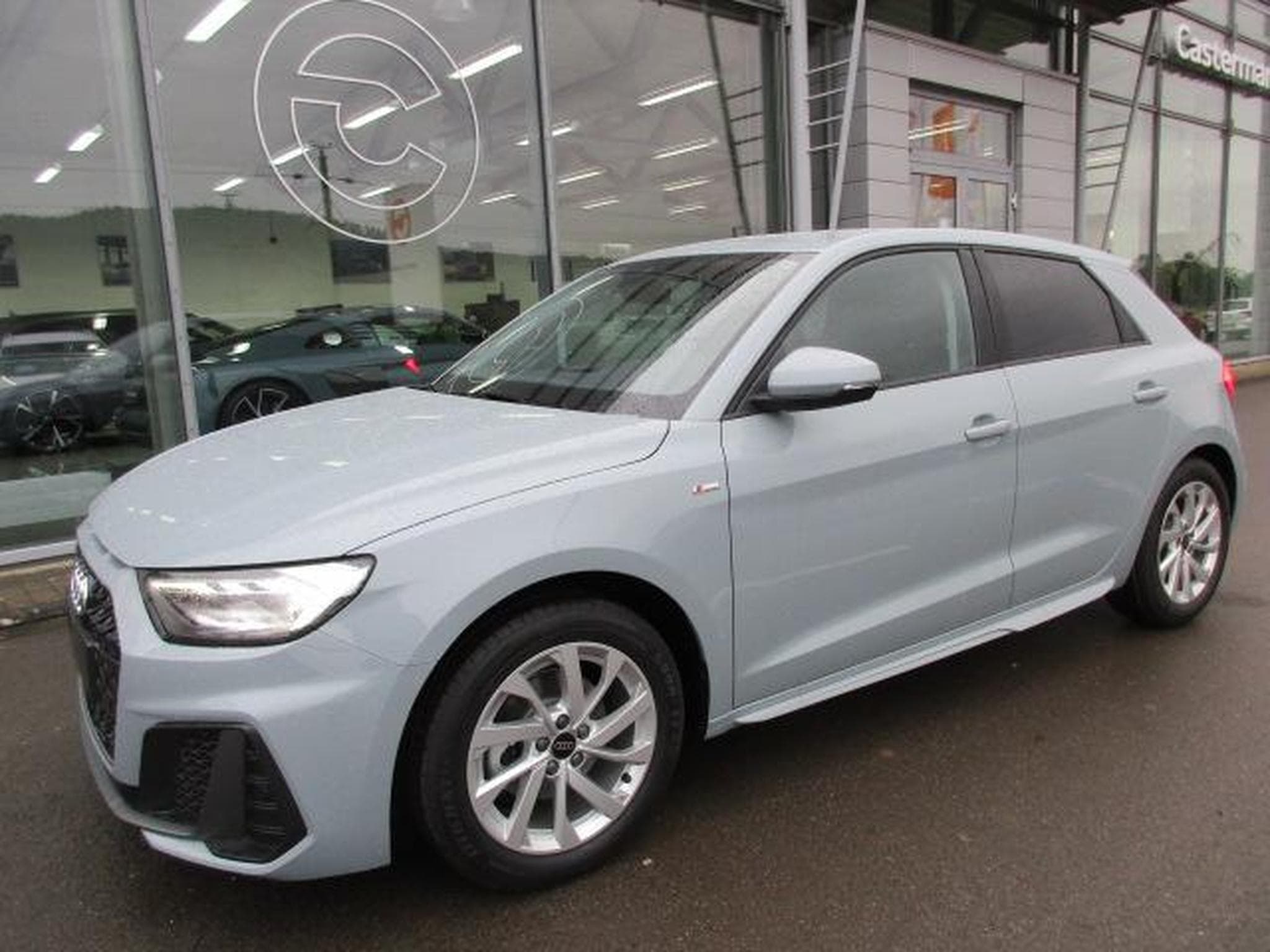Audi A1 Sportback S line (2025) - Photo 1