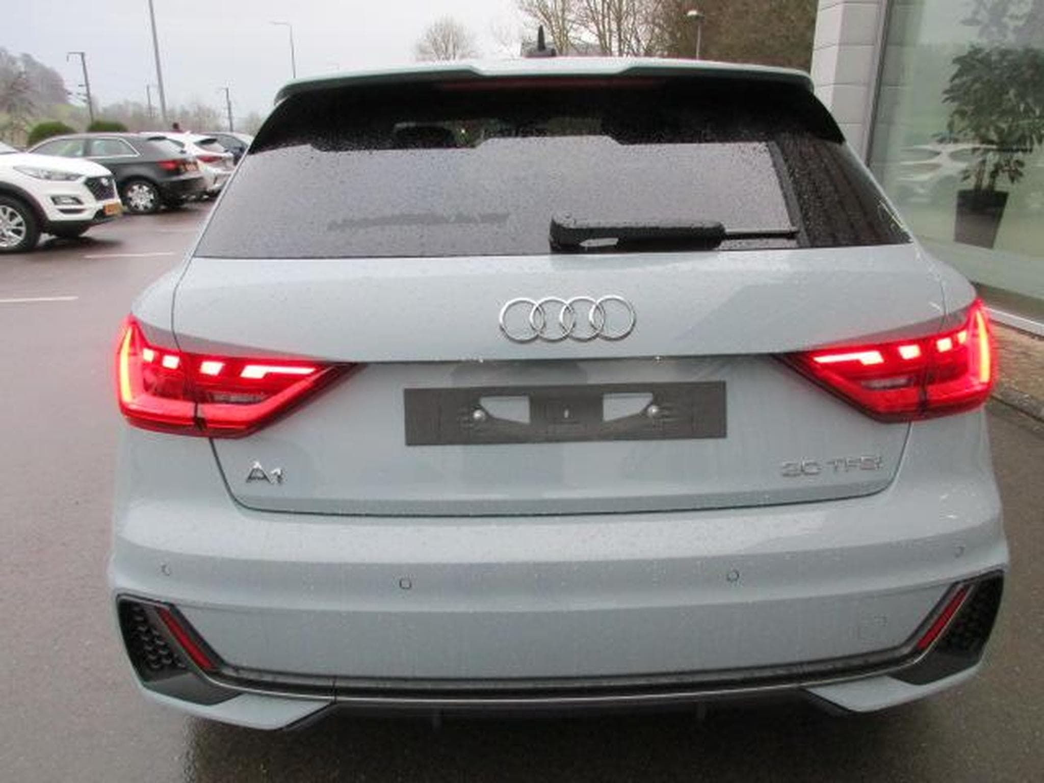 Audi A1 Sportback S line (2025) - Photo 9