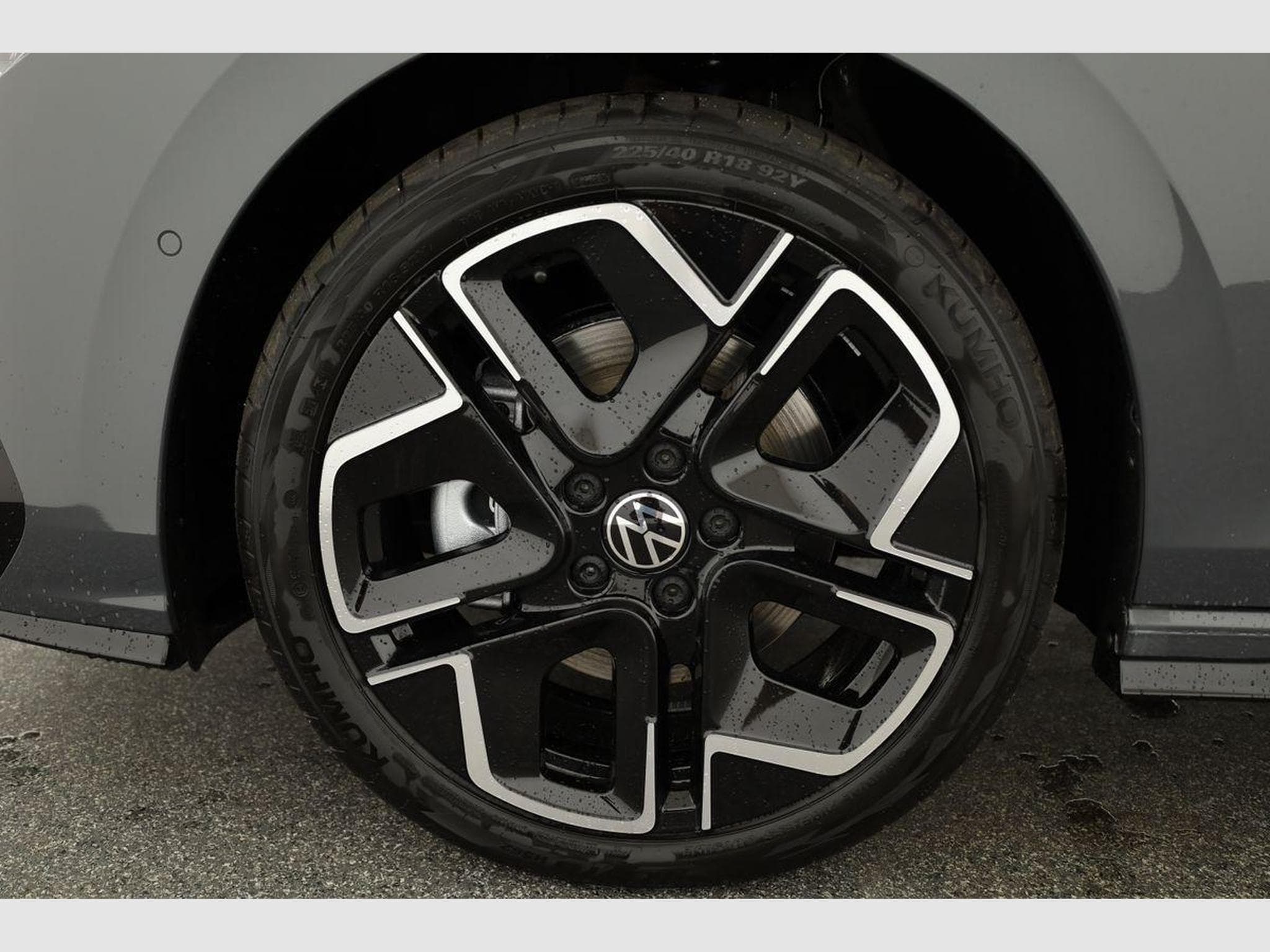 VW Golf Variant 2.0 TSI 150 kW 4Motion R-Line (2026) - Photo 15
