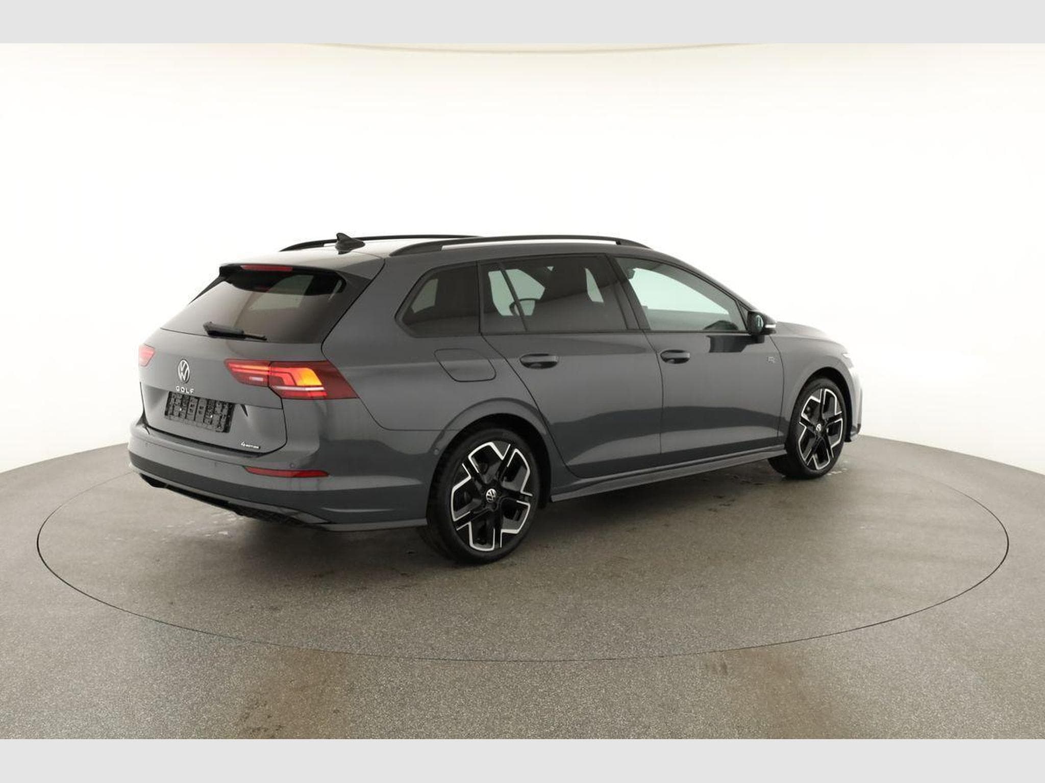 VW Golf Variant 2.0 TSI 150 kW 4Motion R-Line (2026) - Photo 19