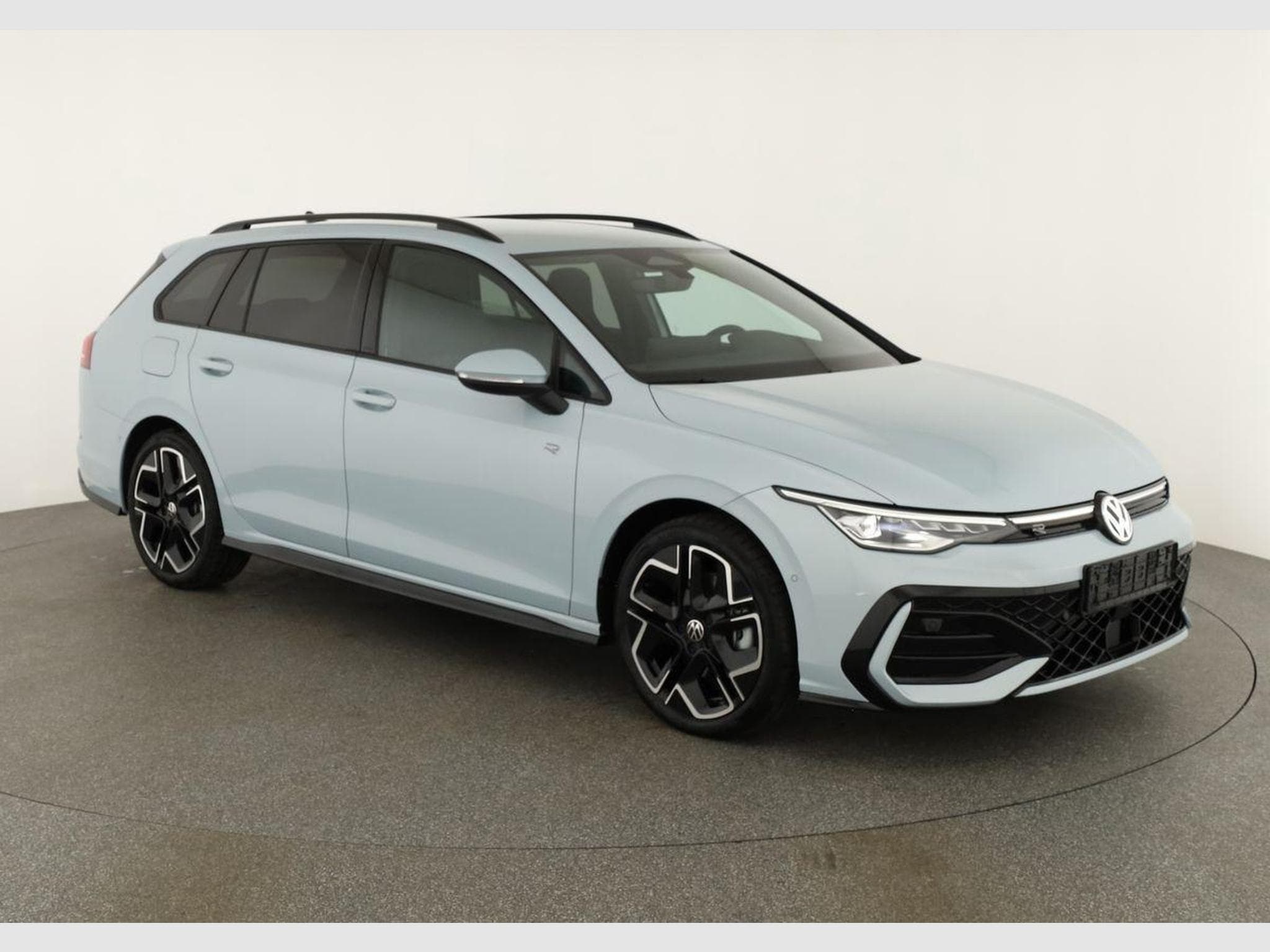 VW Golf Variant 2.0 TSI 150 kW 4Motion R-Line (2026) - Photo 1