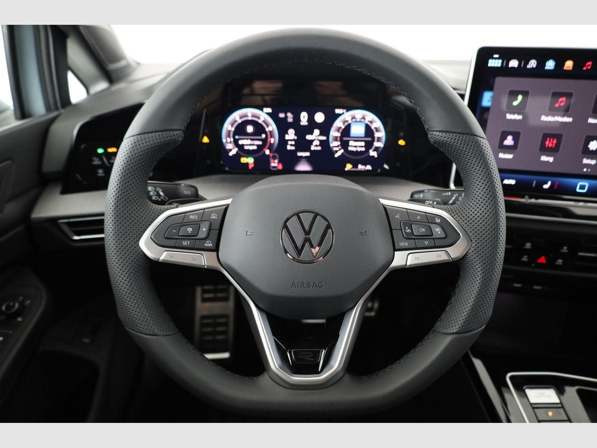 VW Golf Variant 2.0 TSI 150 kW 4Motion R-Line (2026) - Photo 5