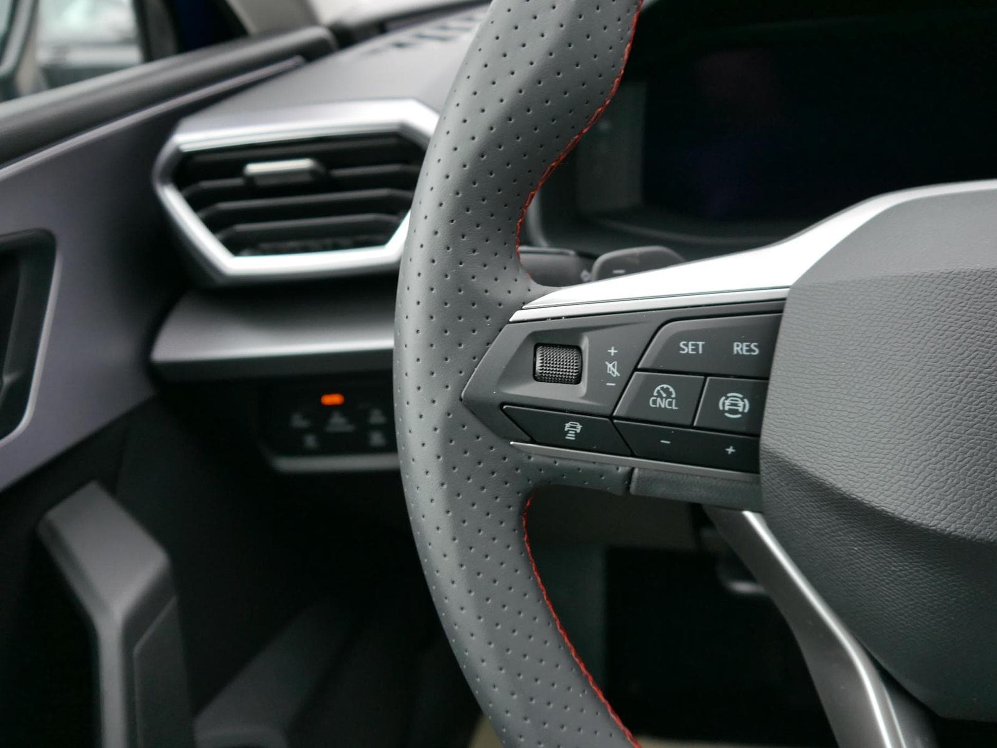 Seat Leon FR 2.0 TDI (2025) - Photo 11