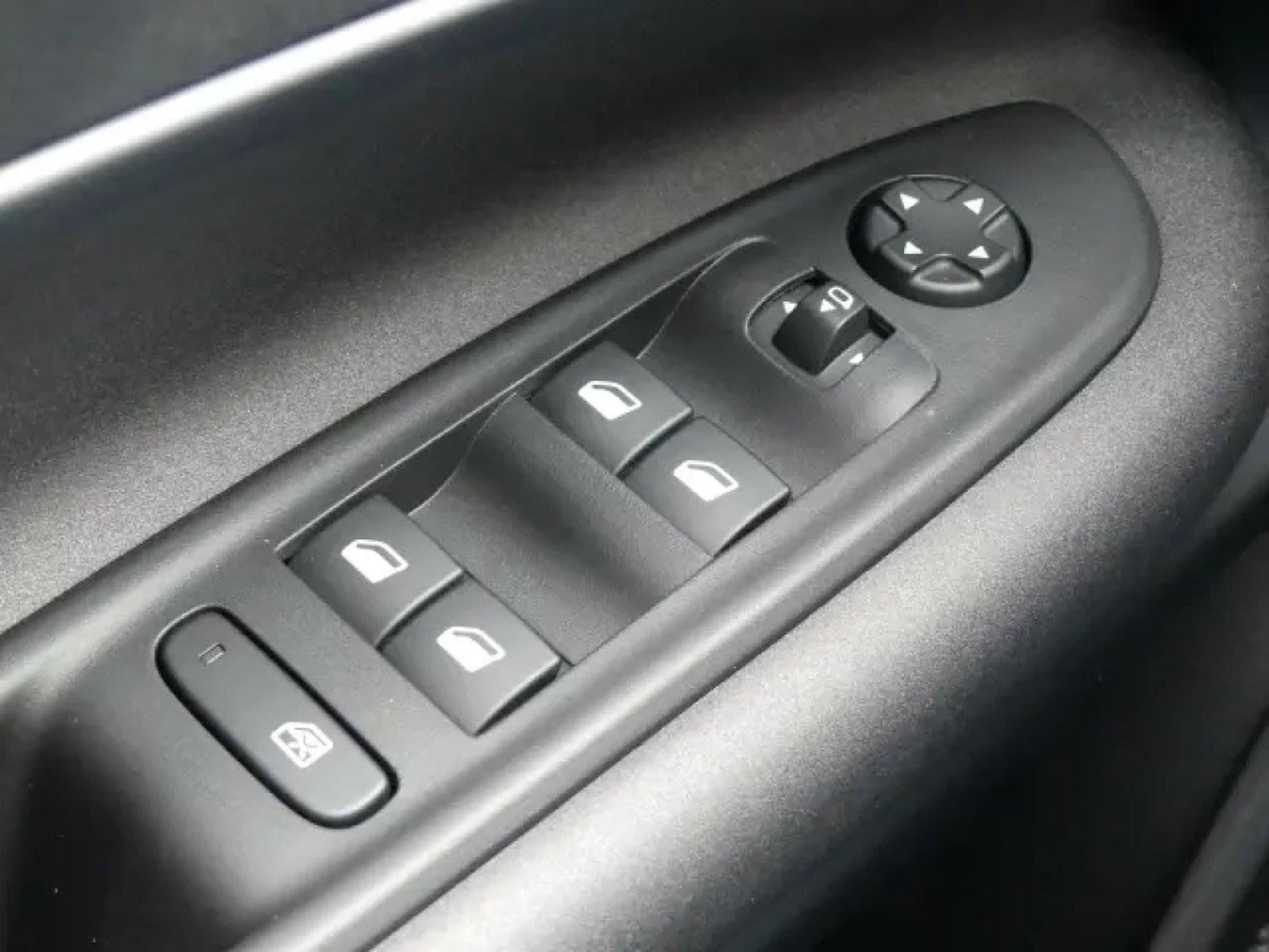 Alfa-Romeo Junior IBRIDA TI 1.2 VGT (2026) - Photo 22