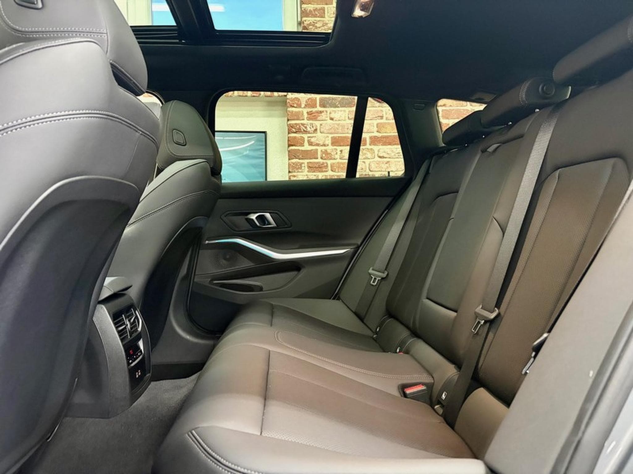 BMW 320 320iA Touring 2.0 184cv Auto M-SPORT (2025) - Photo 6