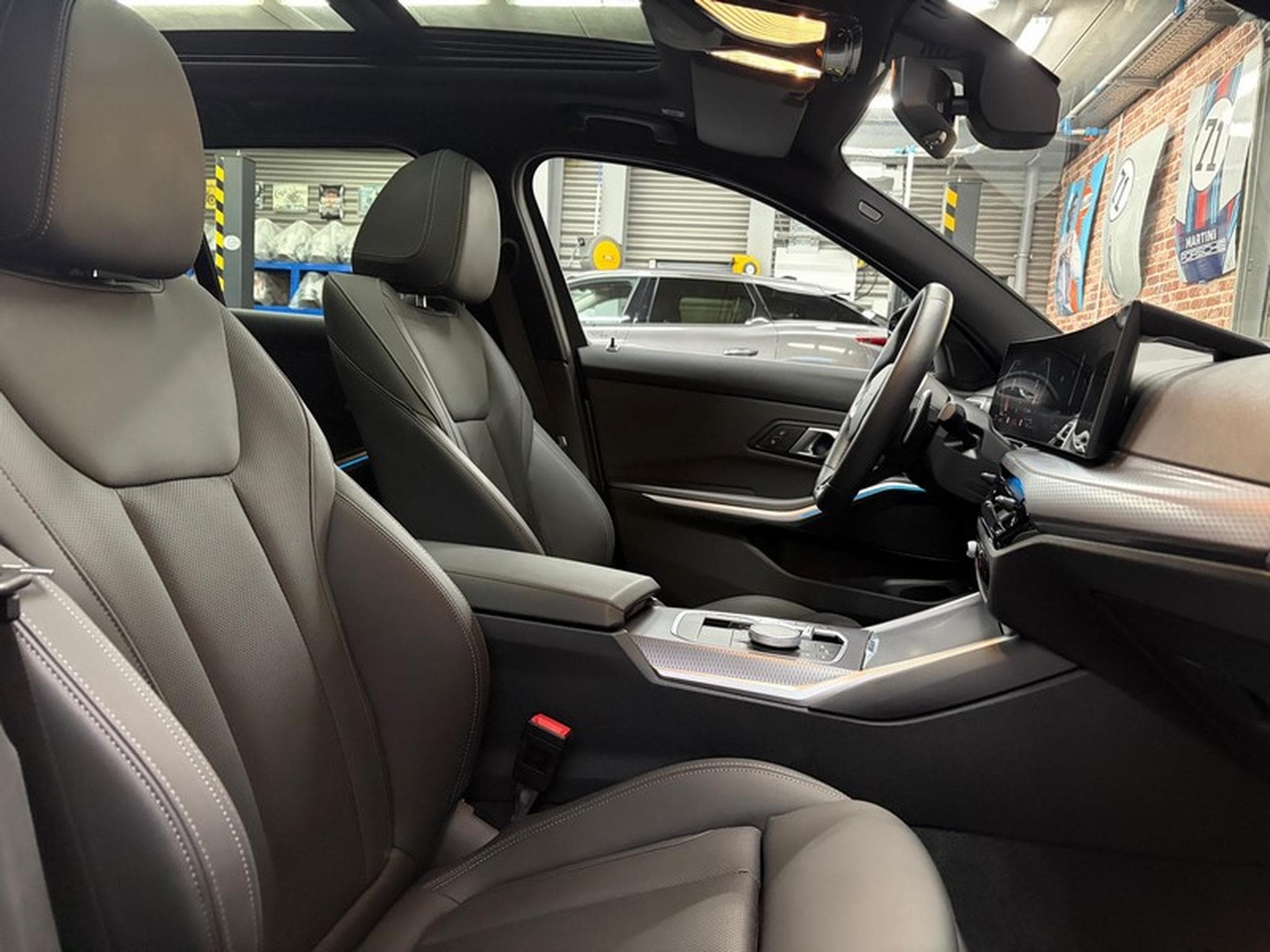 BMW 320 320iA Touring 2.0 184cv Auto M-SPORT (2025) - Photo 8