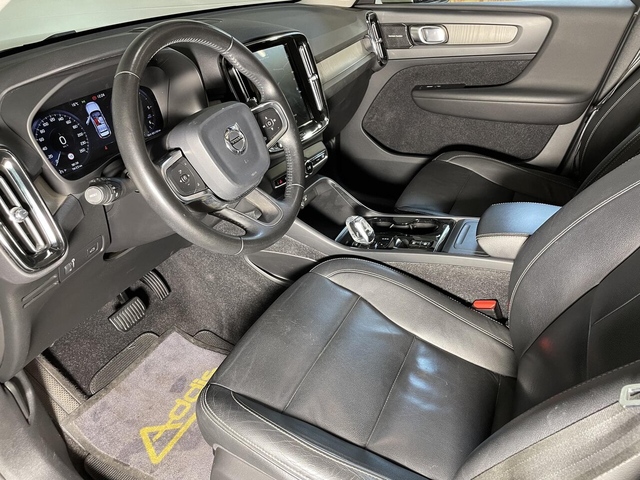 Volvo XC40 2.0 D3 150 CV GEARTRONIC INSCRIPTION GPS (2019) - Photo 11