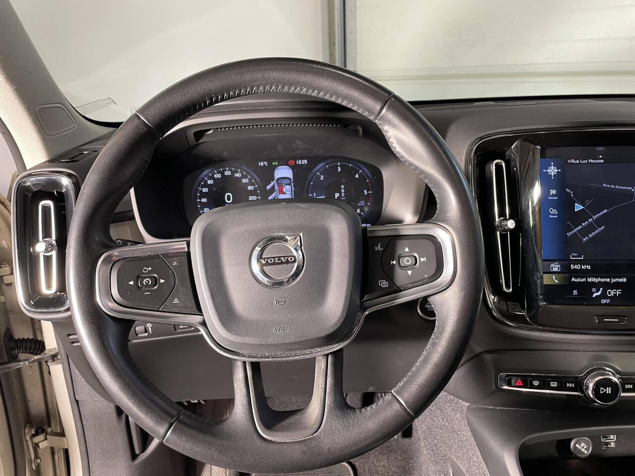 Volvo XC40 2.0 D3 150 CV GEARTRONIC INSCRIPTION GPS (2019) - Photo 9