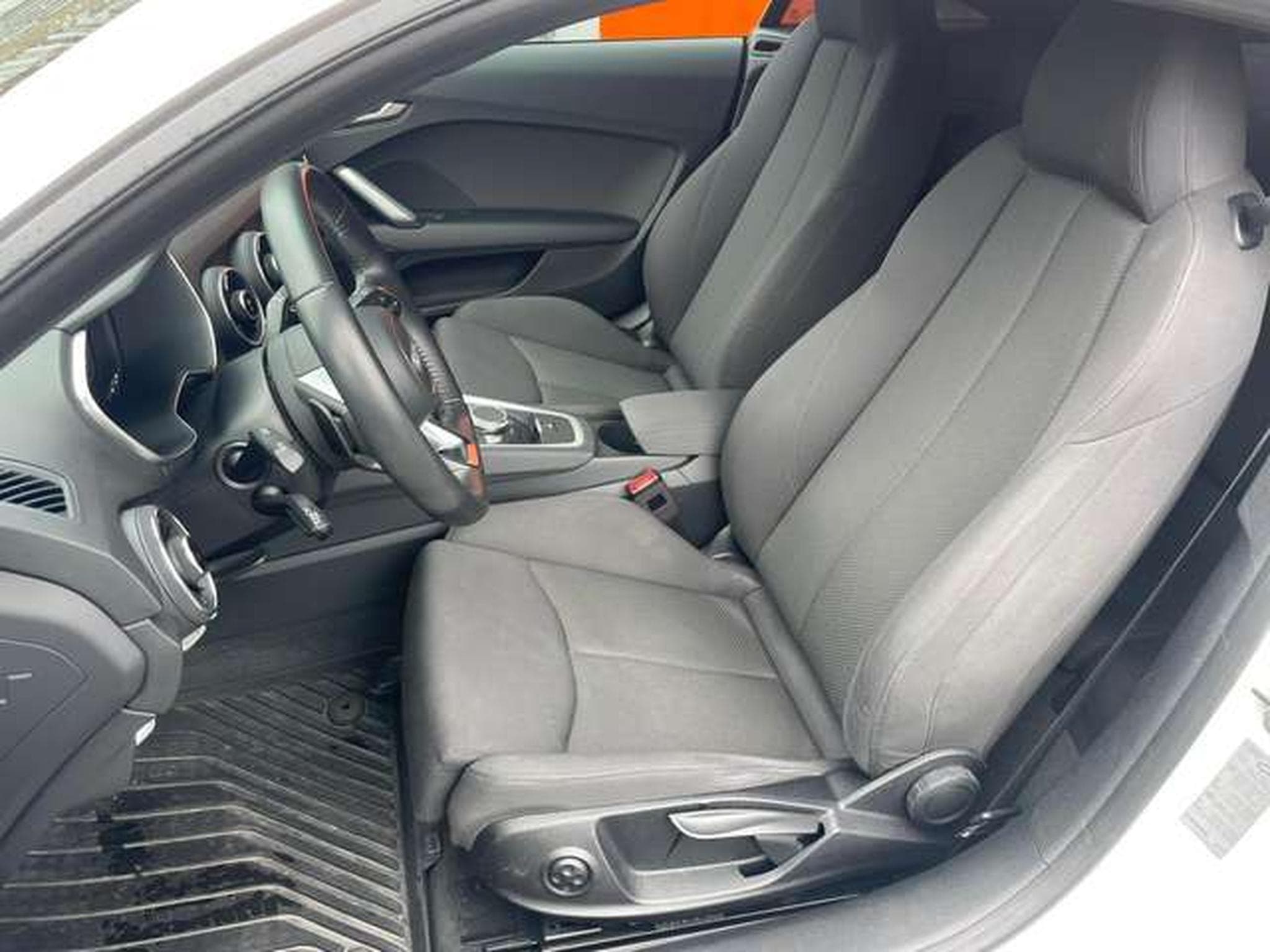 Audi TT Coupe 40 TFSI S tronic - GARANTIE JUSQU'A 48 MOIS (2019) - Photo 17