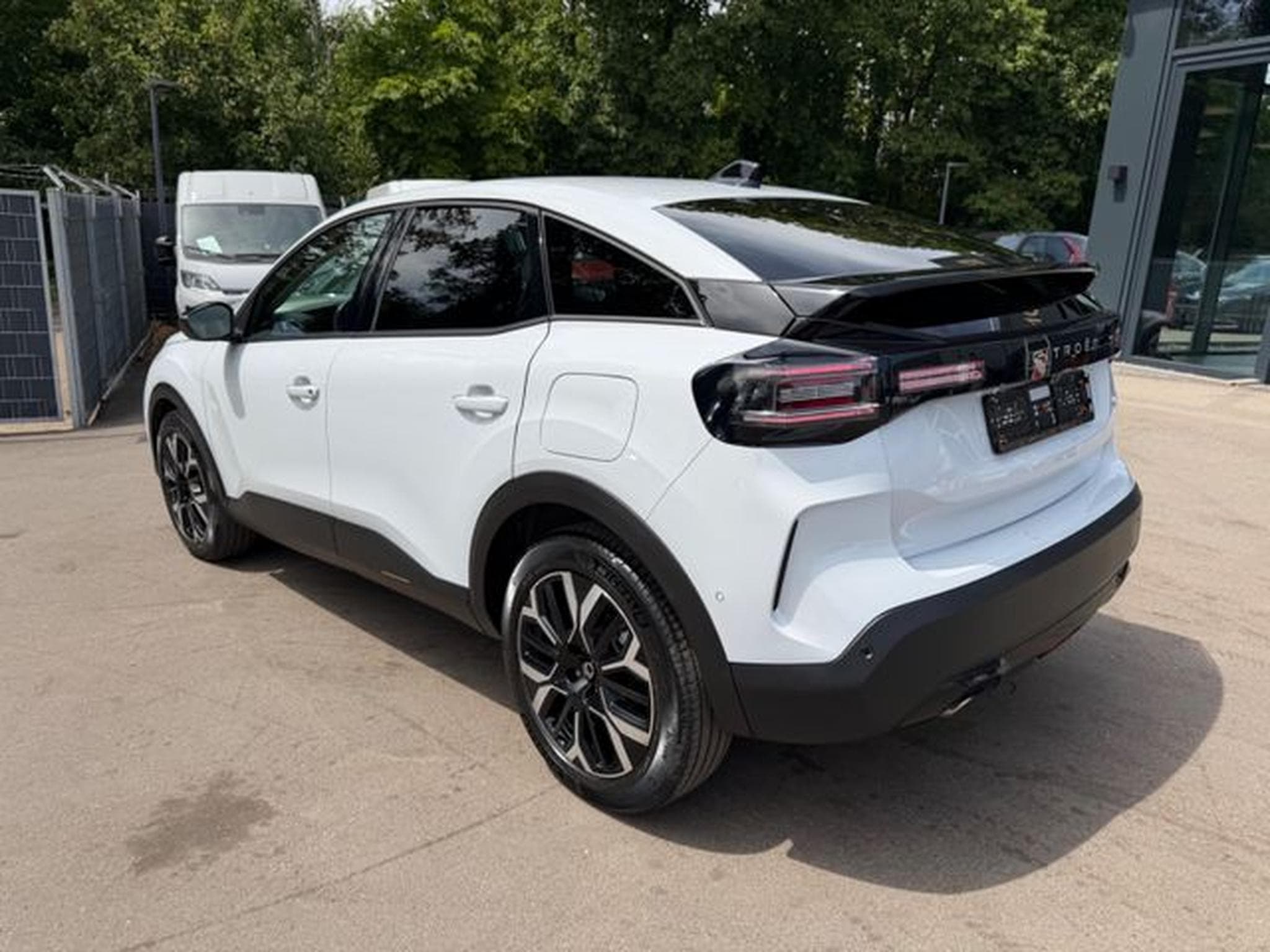 Citroën C4 C4 LIM MAX*FACELIFT*AUT*KAMERA*LEDER*LED*TOP (2025) - Photo 8