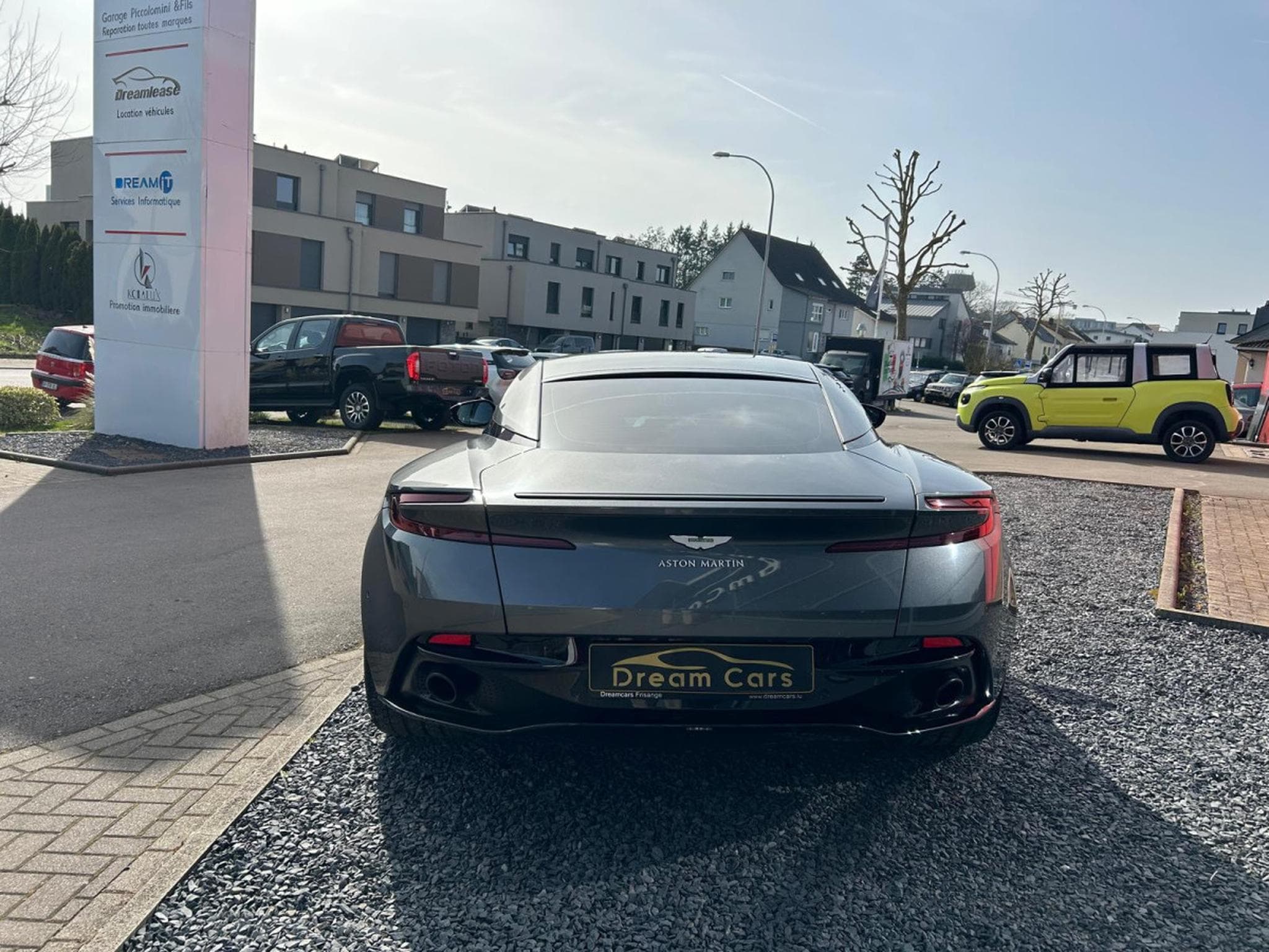 Aston-Martin DB11 DB 11 (2020) - Photo 4