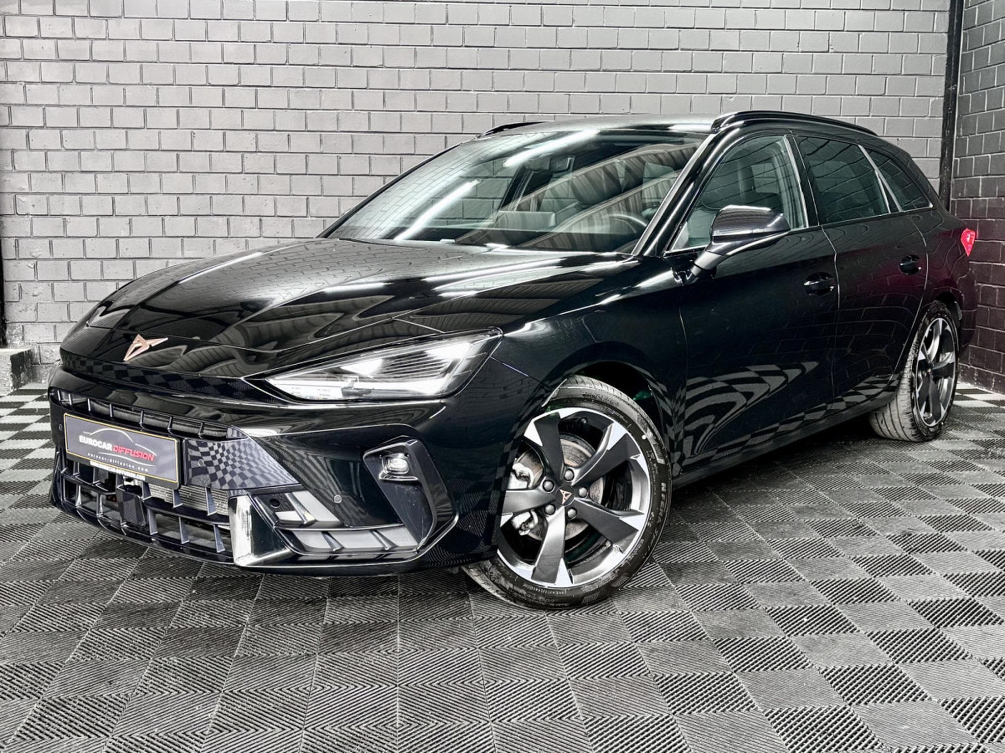 Cupra Leon ST 1.5 eTSI MHEV 150 CV *VSS* HAYON * CAMERA* (2025) - Photo 1
