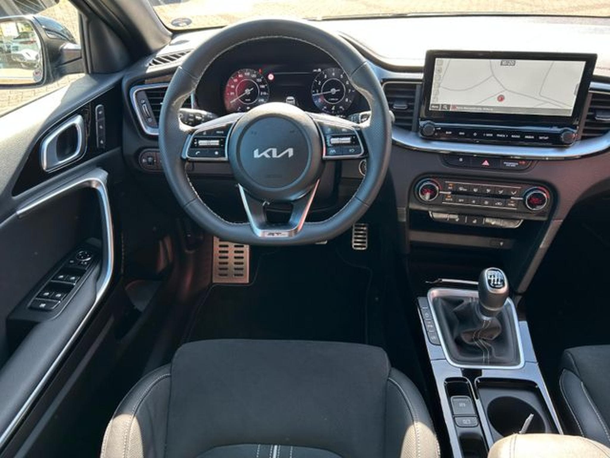 Kia Ceed Ceed 1,5 T GT Line TECH Leder Navi Kamera (2025) - Photo 13