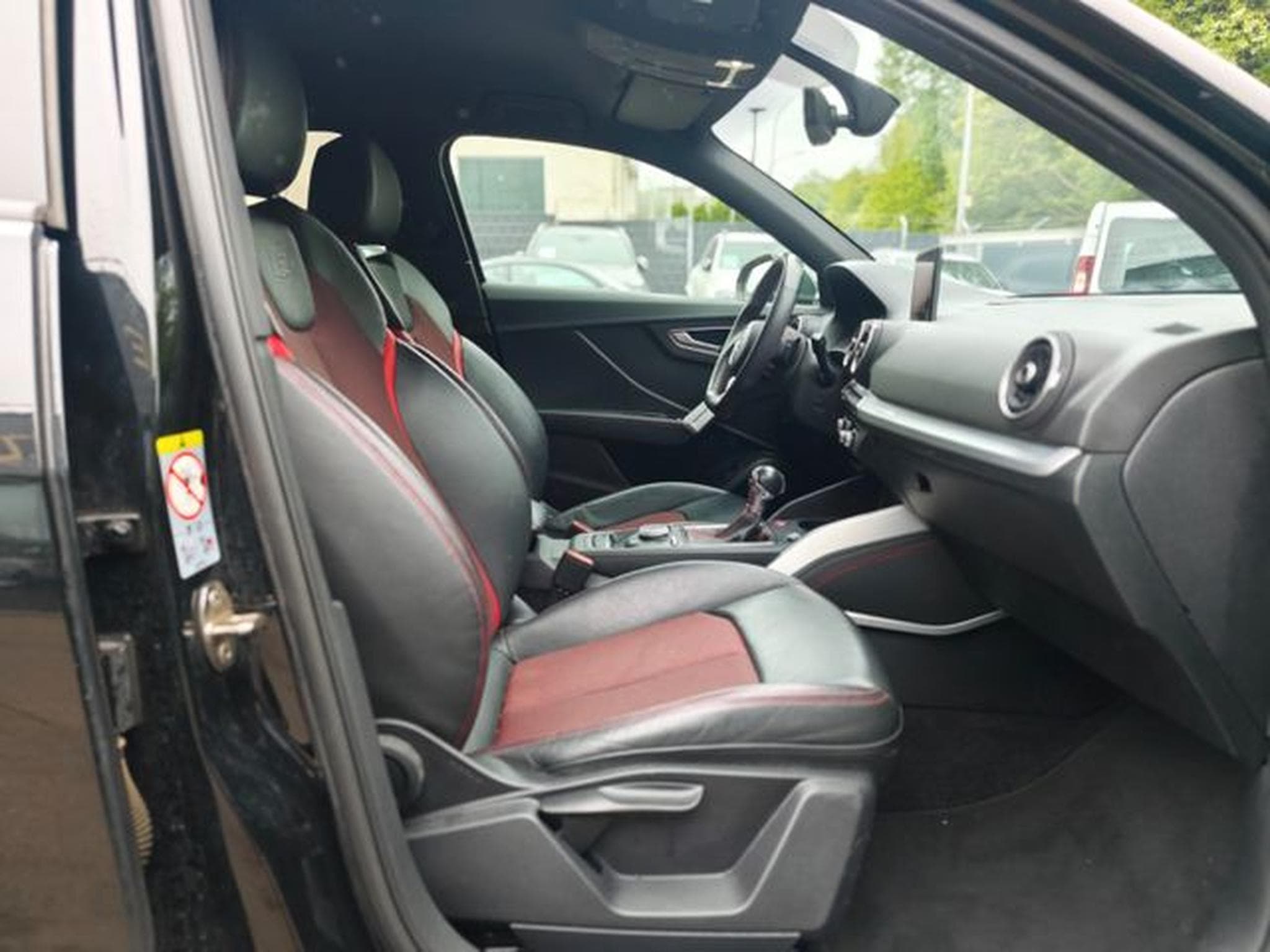 Audi SQ2 SQ2 2.0 TFSI QUATTRO BLACK LINE *AUT*NAVI*LED* (2020) - Photo 15