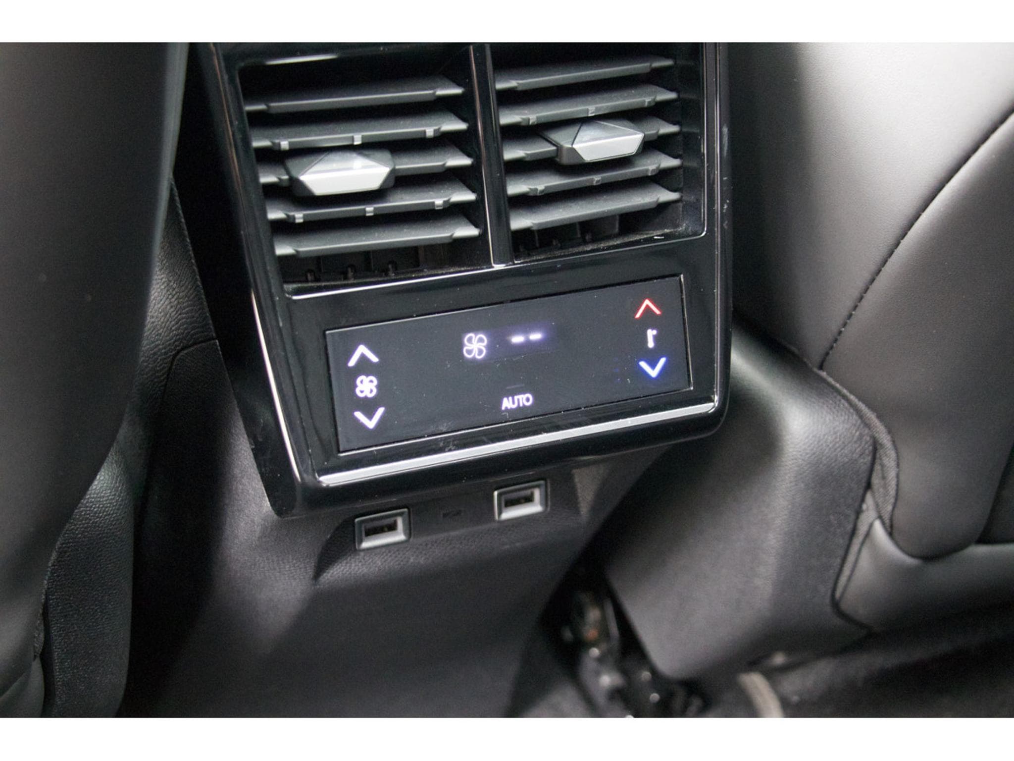 DS Automobiles DS7 BlueHDi 130 Aut. Etoile ACC Pano Massage Nappa (2025) - Photo 15