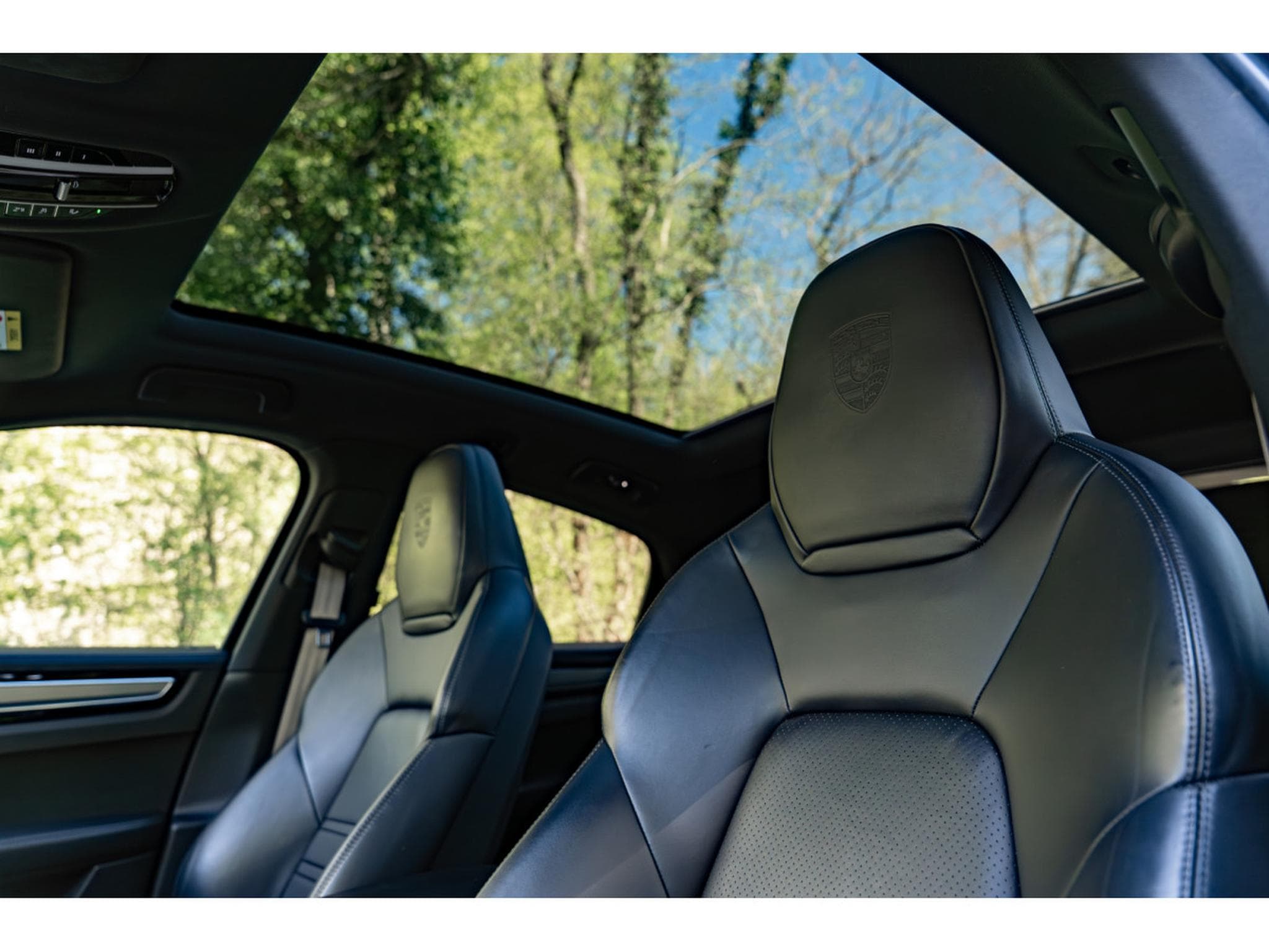 Porsche Cayenne Coupé Platinum Edition - BOSE - PASM - Panoramic Roof (2022) - Photo 15