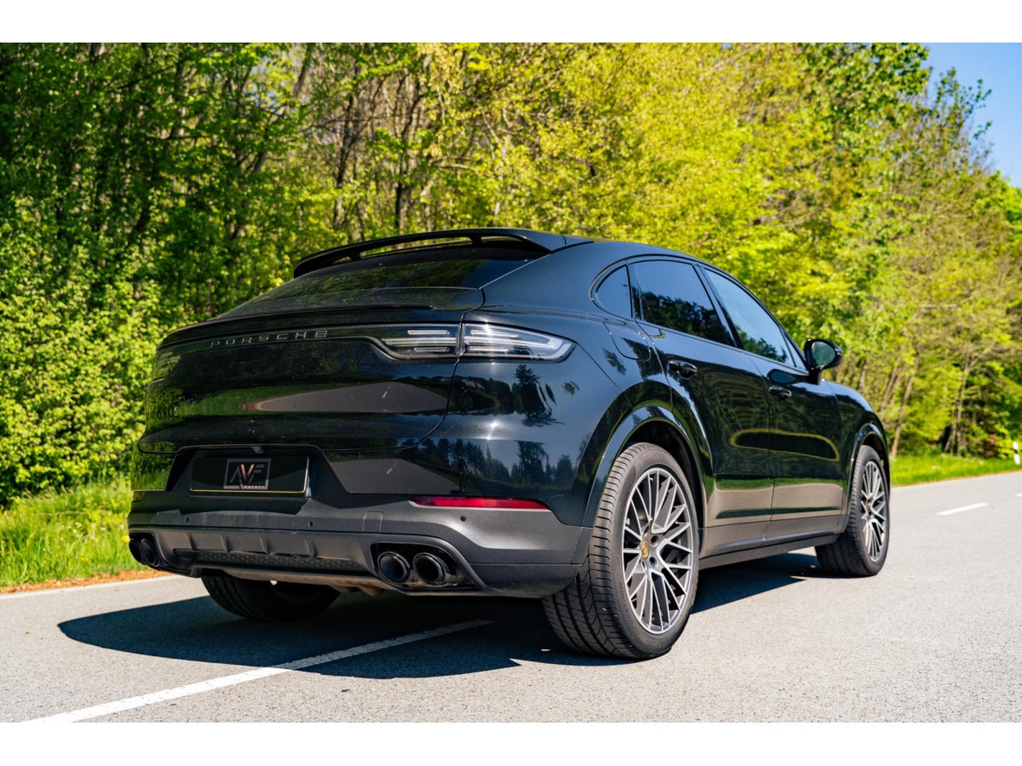 Porsche Cayenne Coupé Platinum Edition - BOSE - PASM - Panoramic Roof (2022) - Photo 2