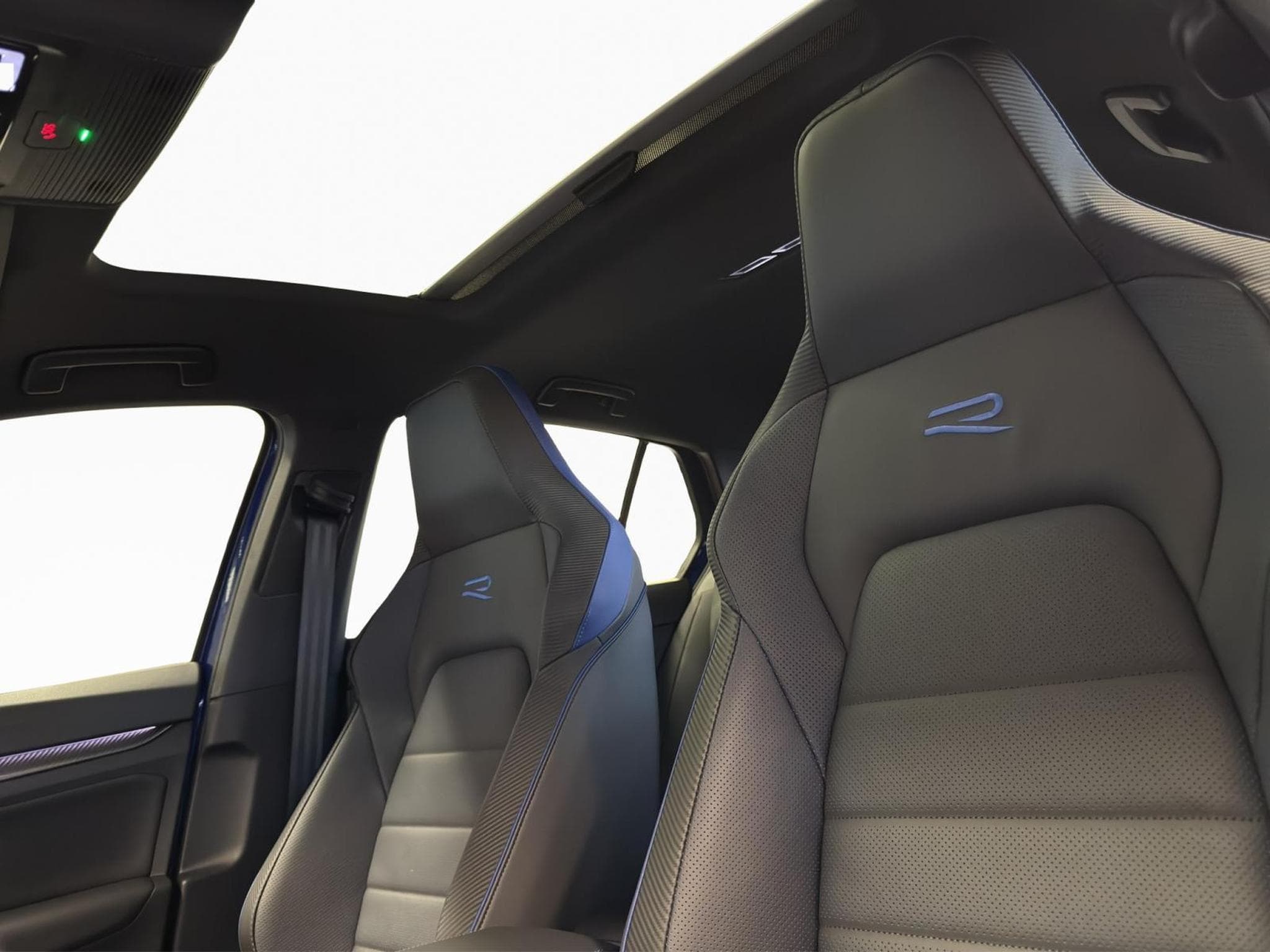 VW Golf R (2026) - Photo 15