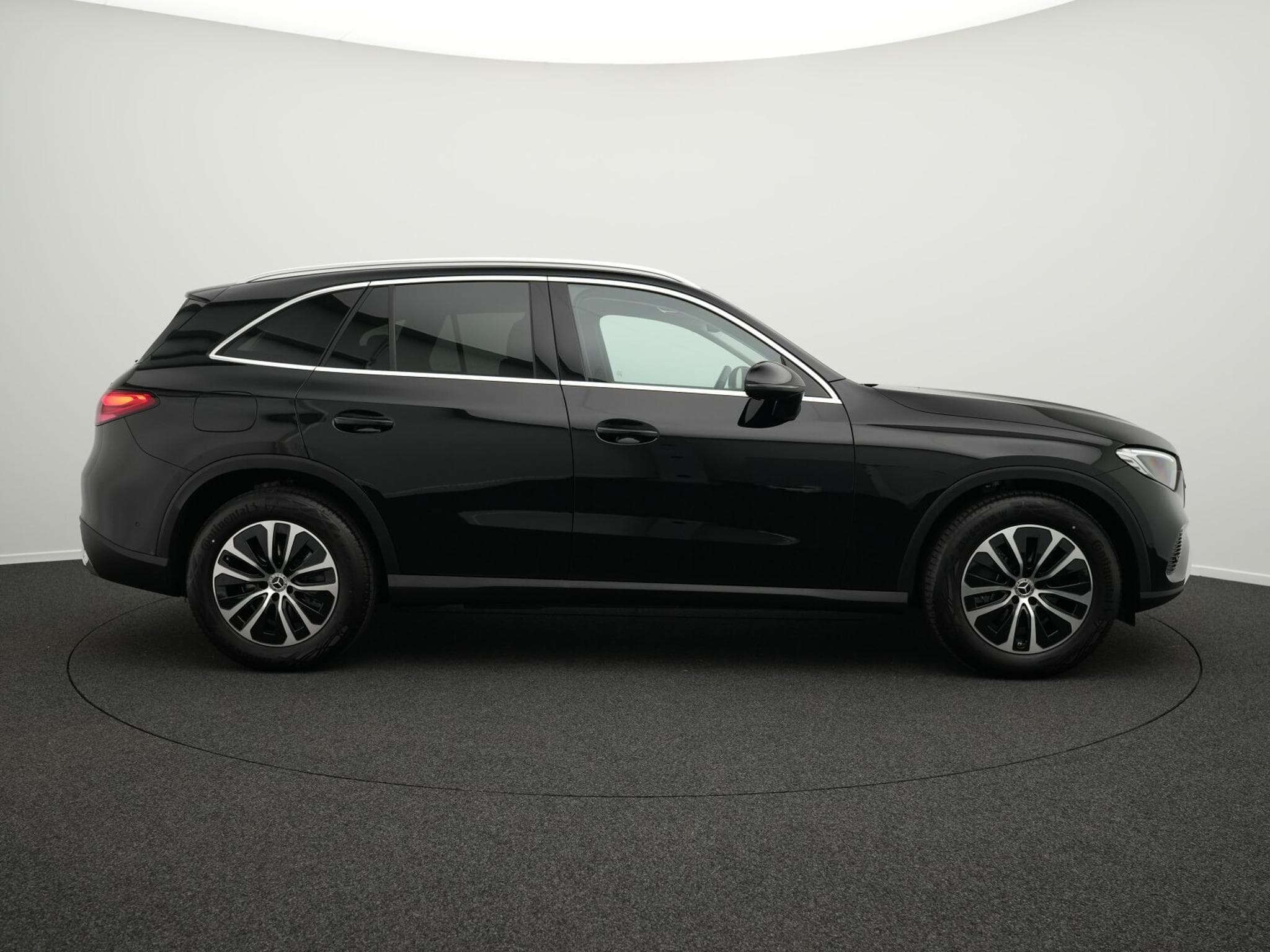 Mercedes GLC 200 d 4MATIC AVANTGARDE Advanced/Navi/AHK. (2025) - Photo 5