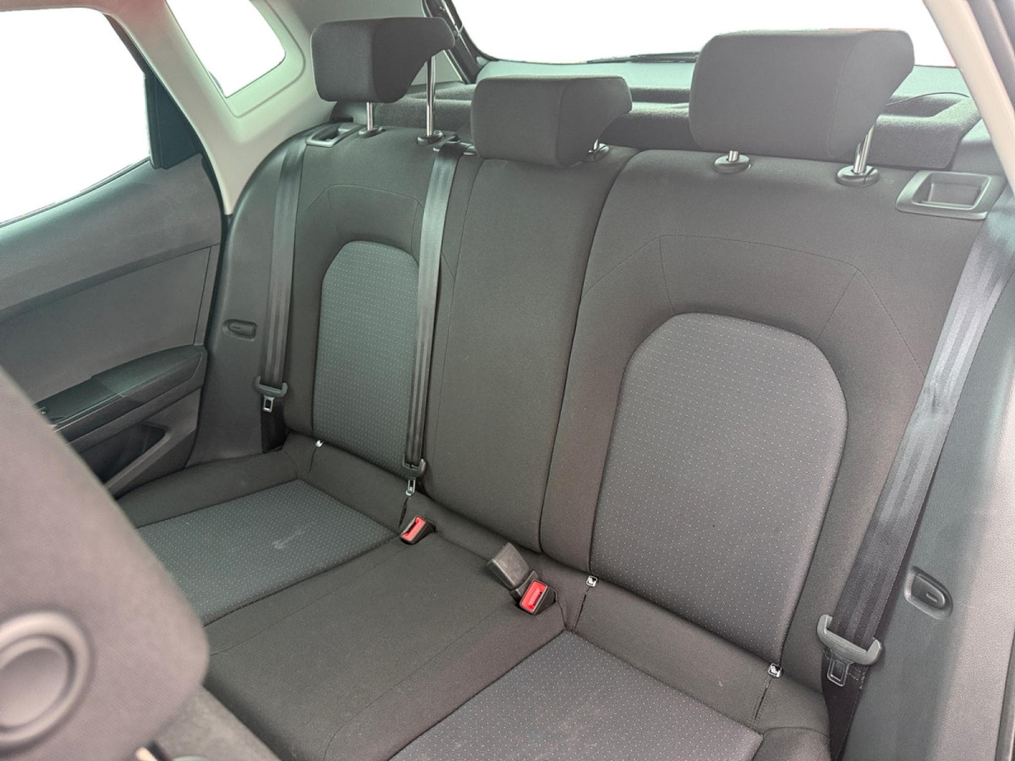 Seat Arona 1.0 TSI MOVE! DSG (2023) - Photo 11