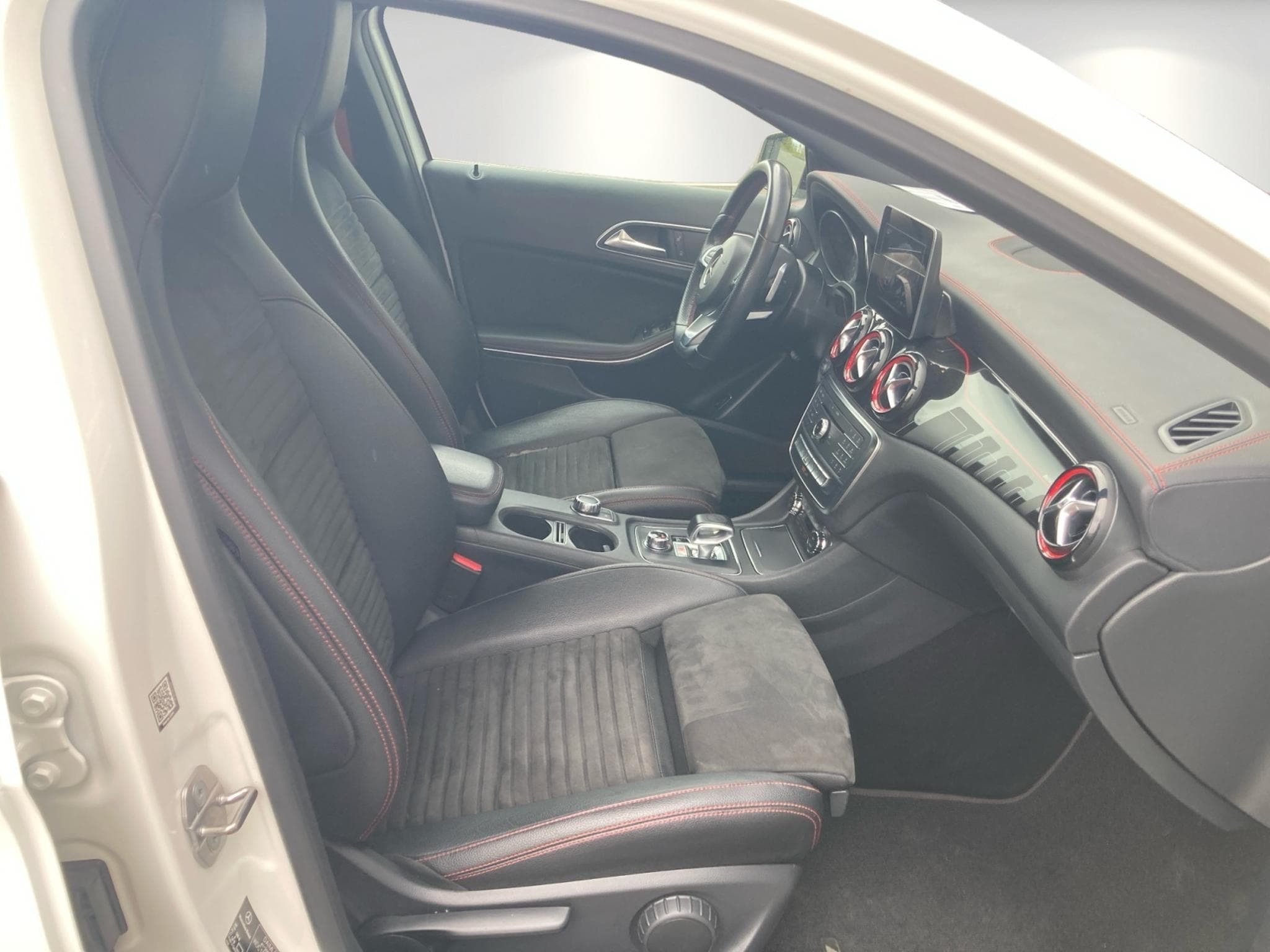 Mercedes GLA 45 AMG 4Matic Night Paket Pano (2018) - Photo 15