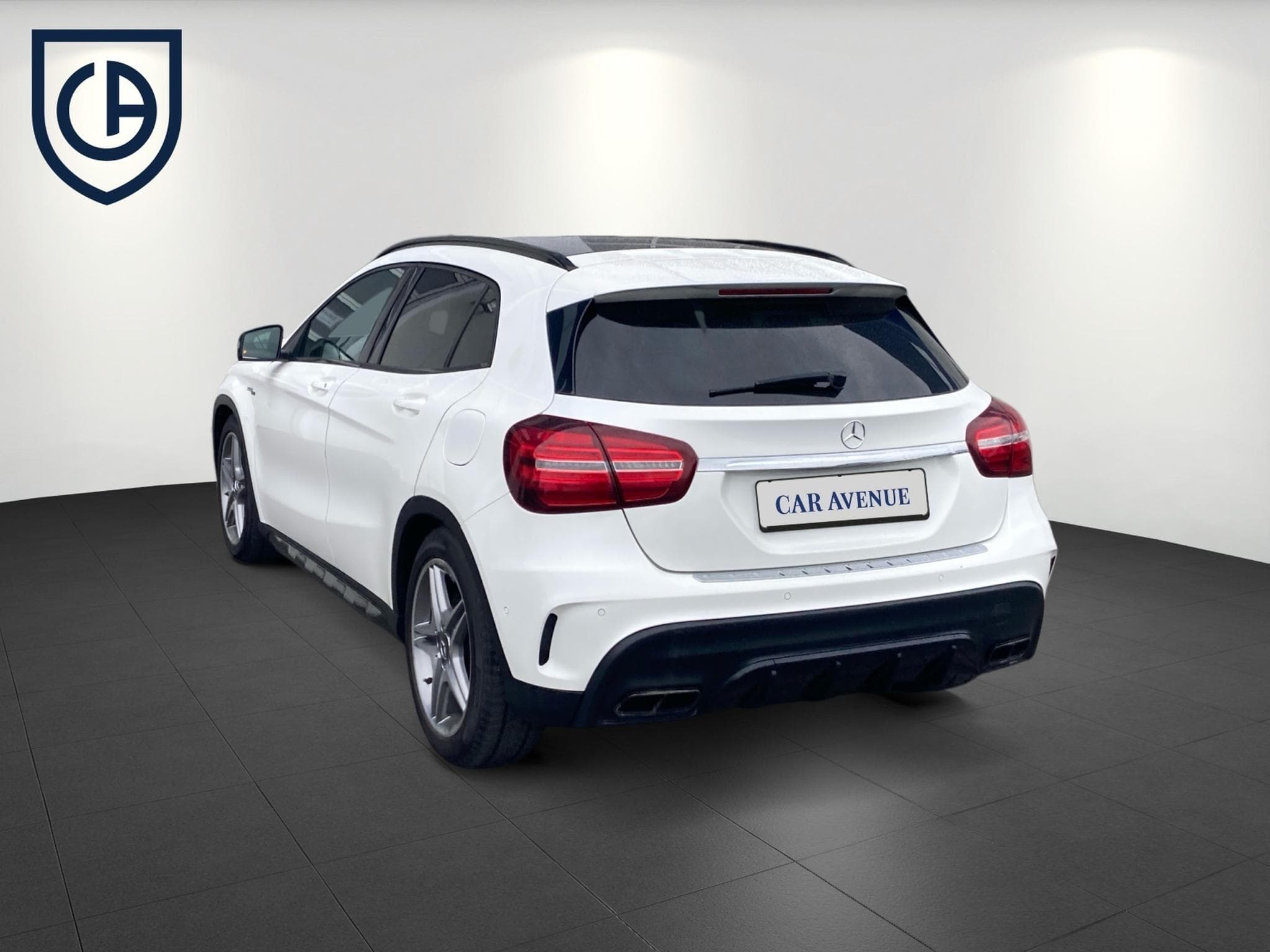 Mercedes GLA 45 AMG 4Matic Night Paket Pano (2018) - Photo 4