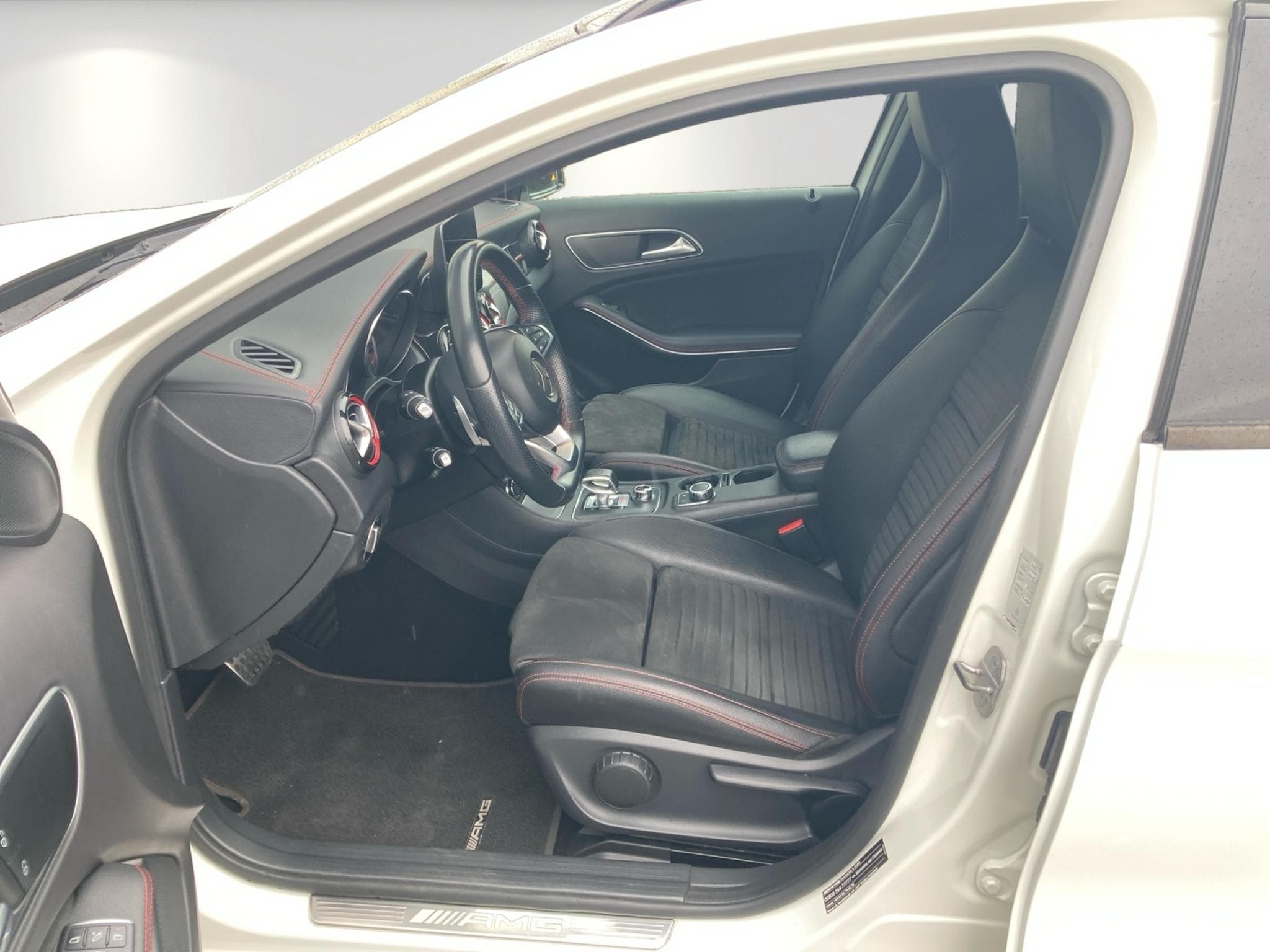 Mercedes GLA 45 AMG 4Matic Night Paket Pano (2018) - Photo 8