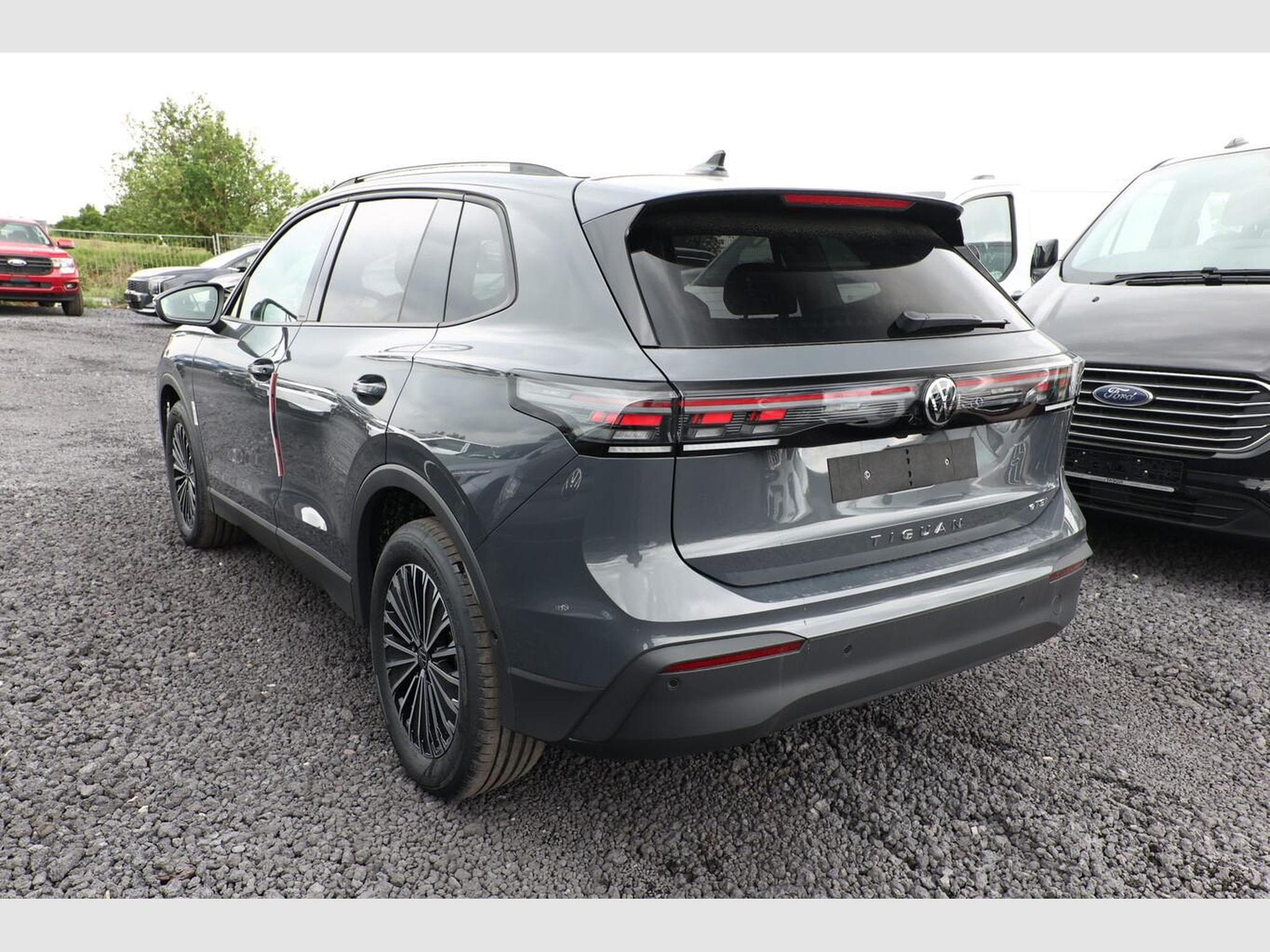 VW Tiguan DSG LED+ Pano (2026) - Photo 4