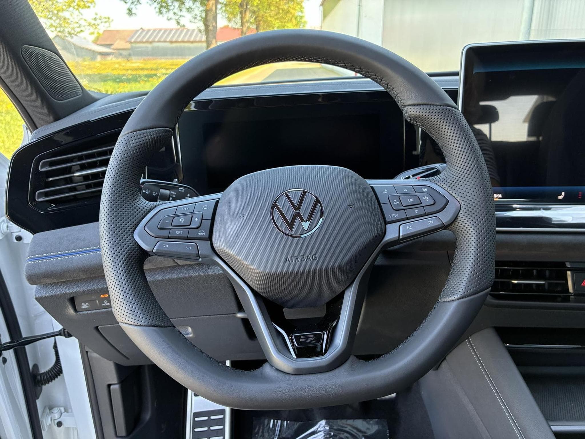 VW Tiguan 2.0 TDI 110 kW R-Line (2026) - Photo 6