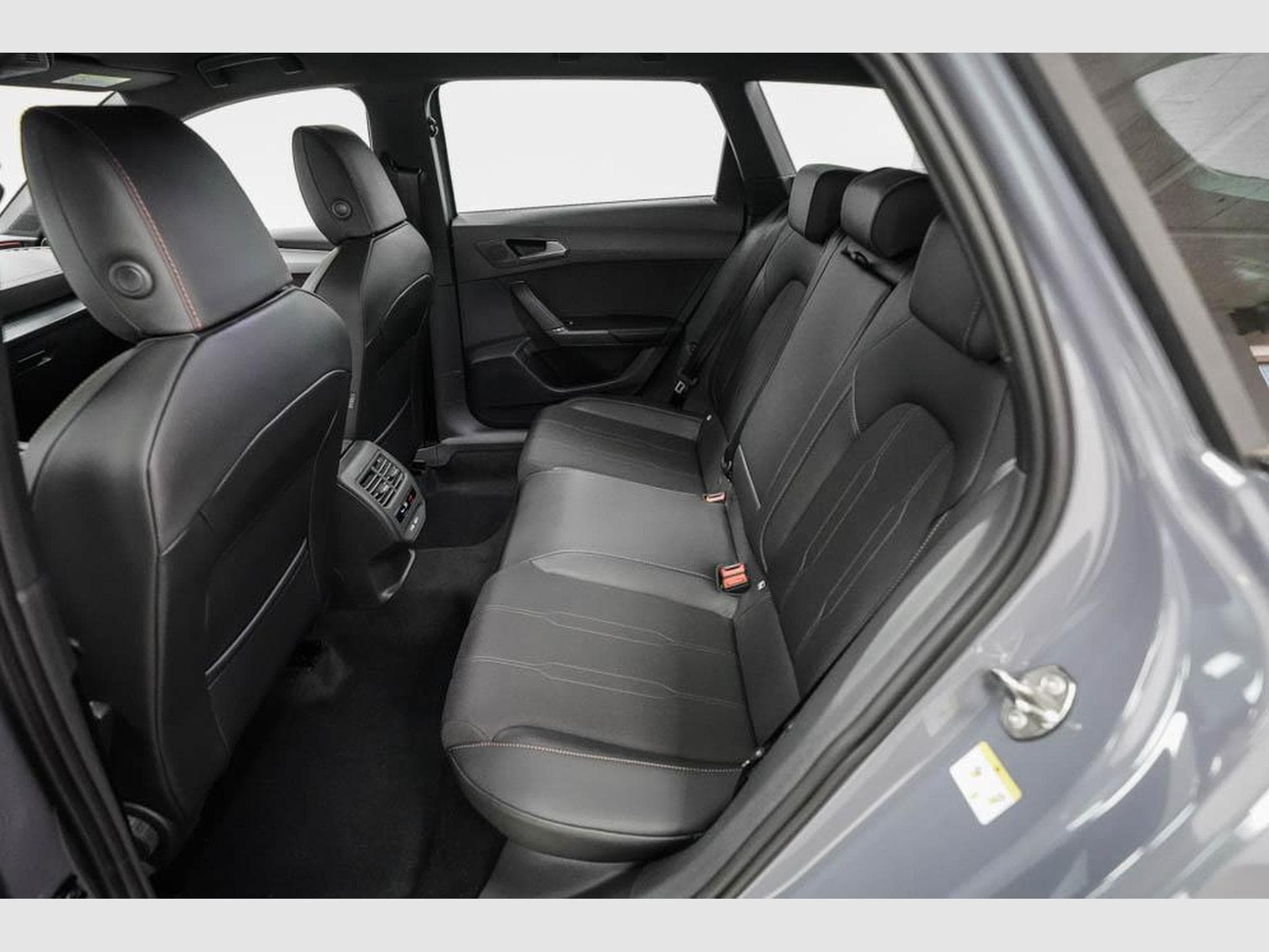 Cupra Leon ST 2,0 TSI (2026) - Photo 16