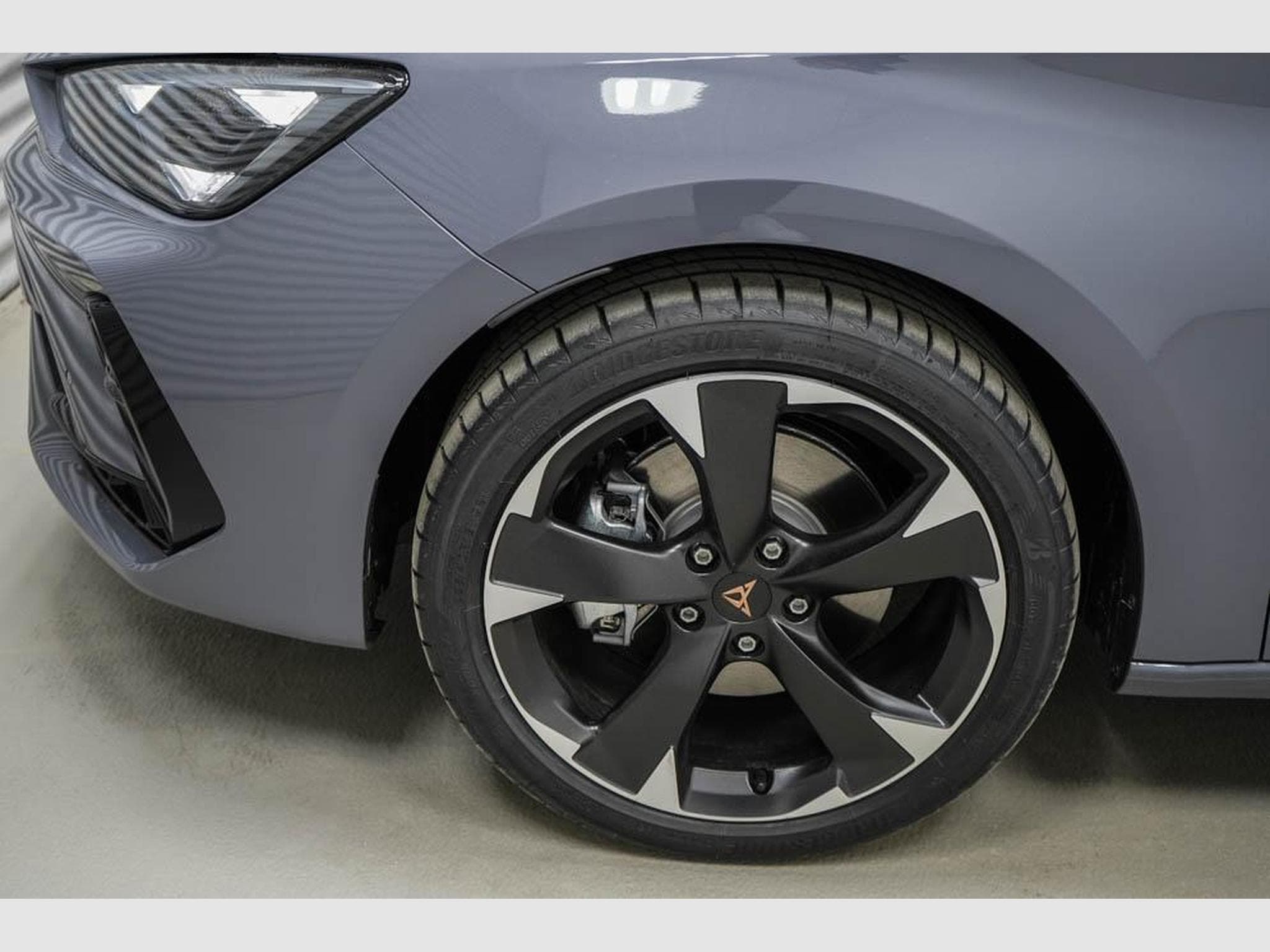 Cupra Leon ST 2,0 TSI (2026) - Photo 5