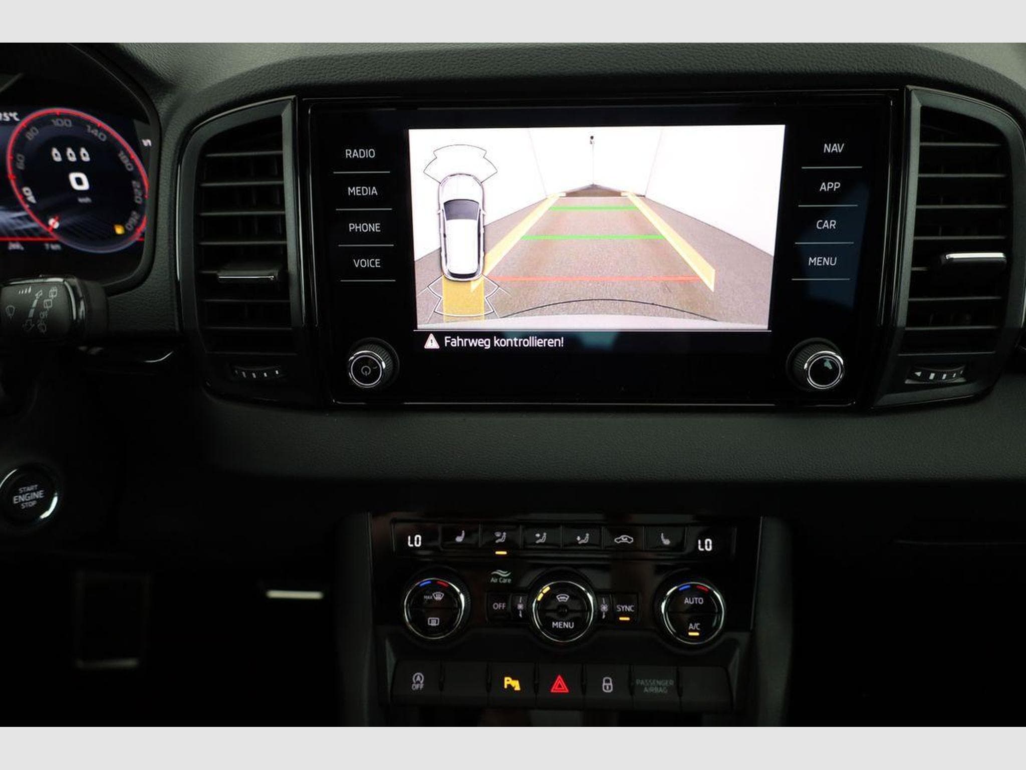 Skoda Karoq Sportline 4x4 (2026) - Photo 6