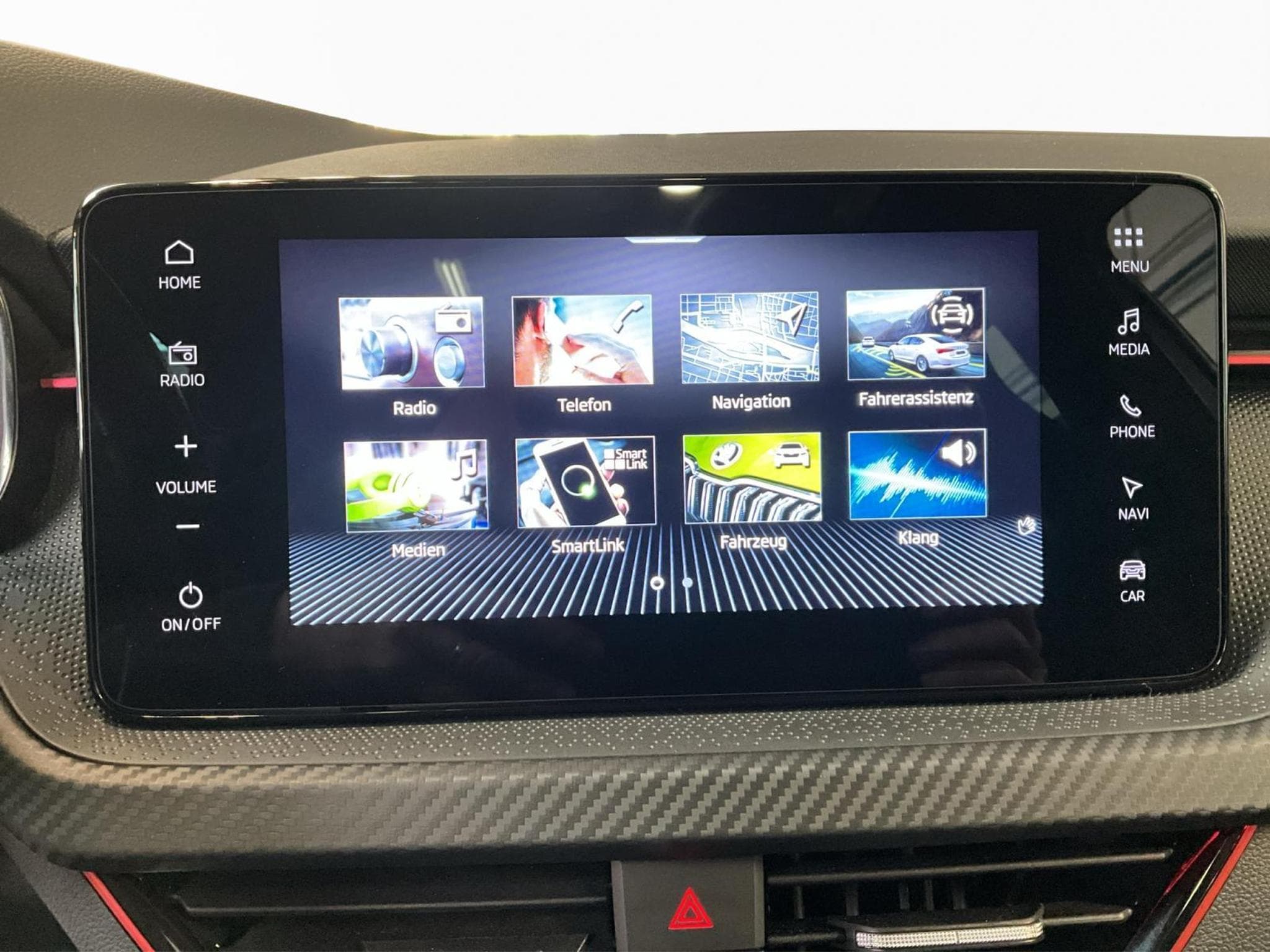 Skoda Kamiq Monte-Carlo+DSG+Pano+LED (2025) - Photo 13