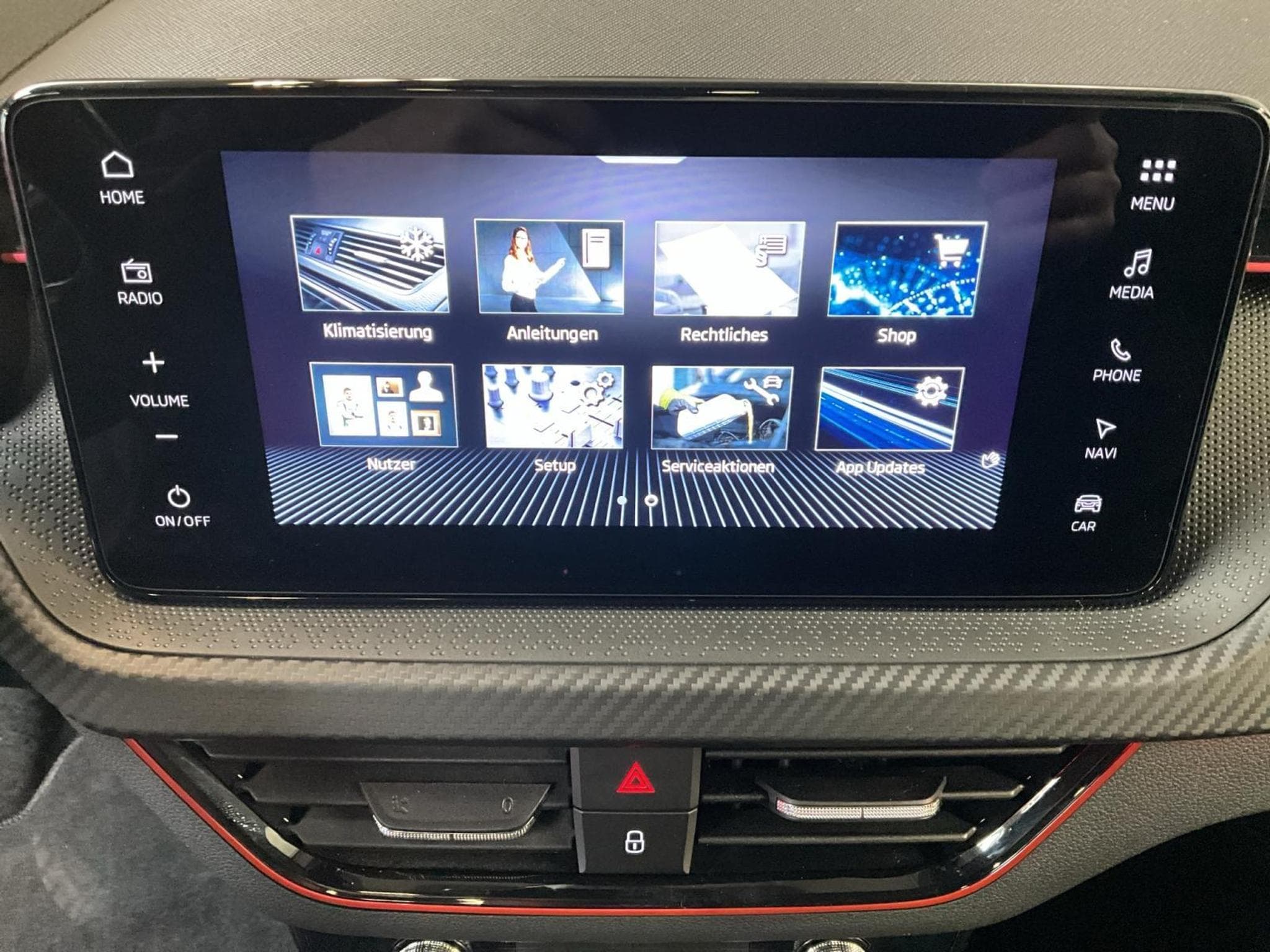 Skoda Kamiq Monte-Carlo+DSG+Pano+LED (2025) - Photo 19