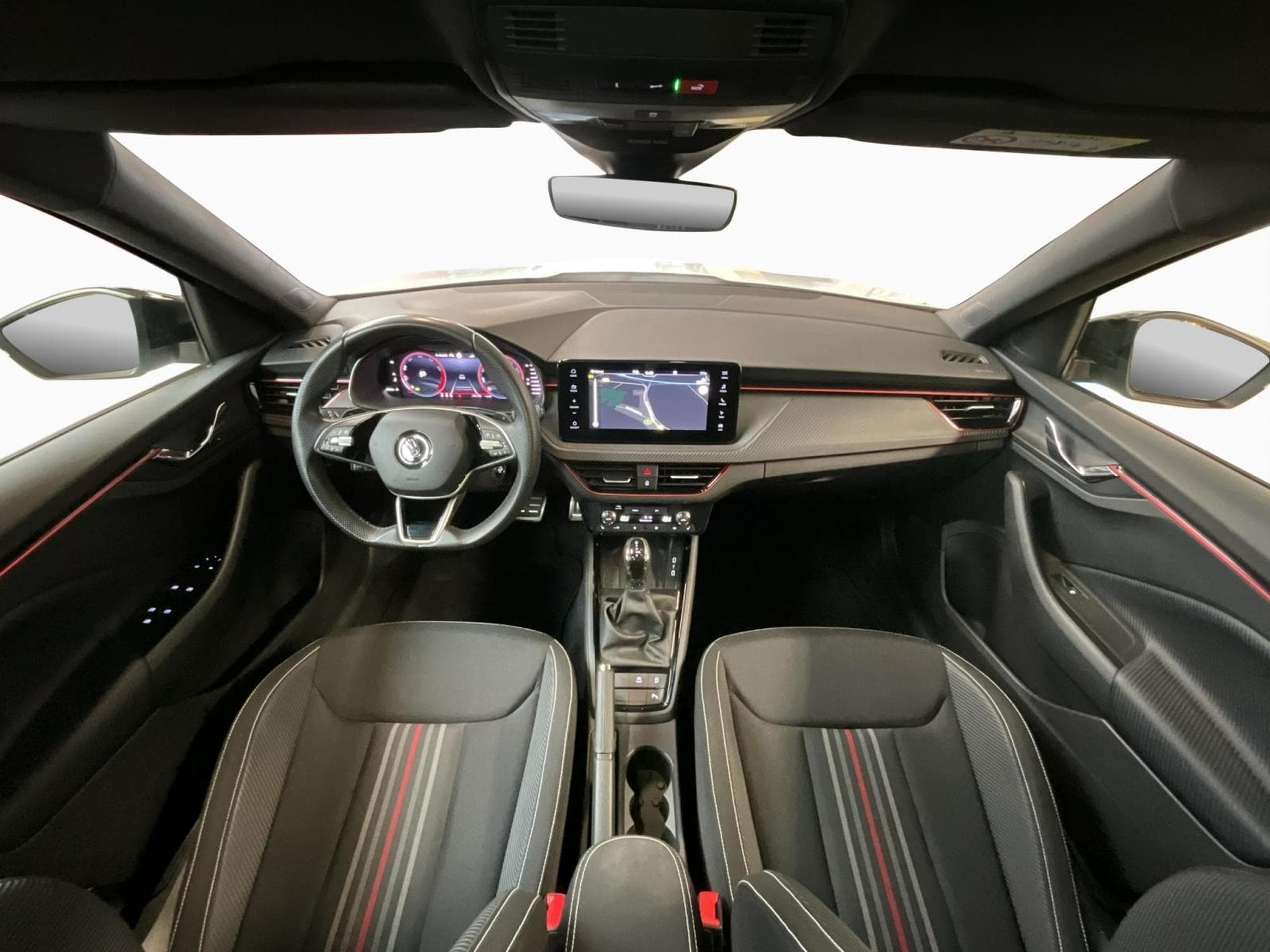 Skoda Kamiq Monte-Carlo+DSG+Pano+LED (2025) - Photo 2
