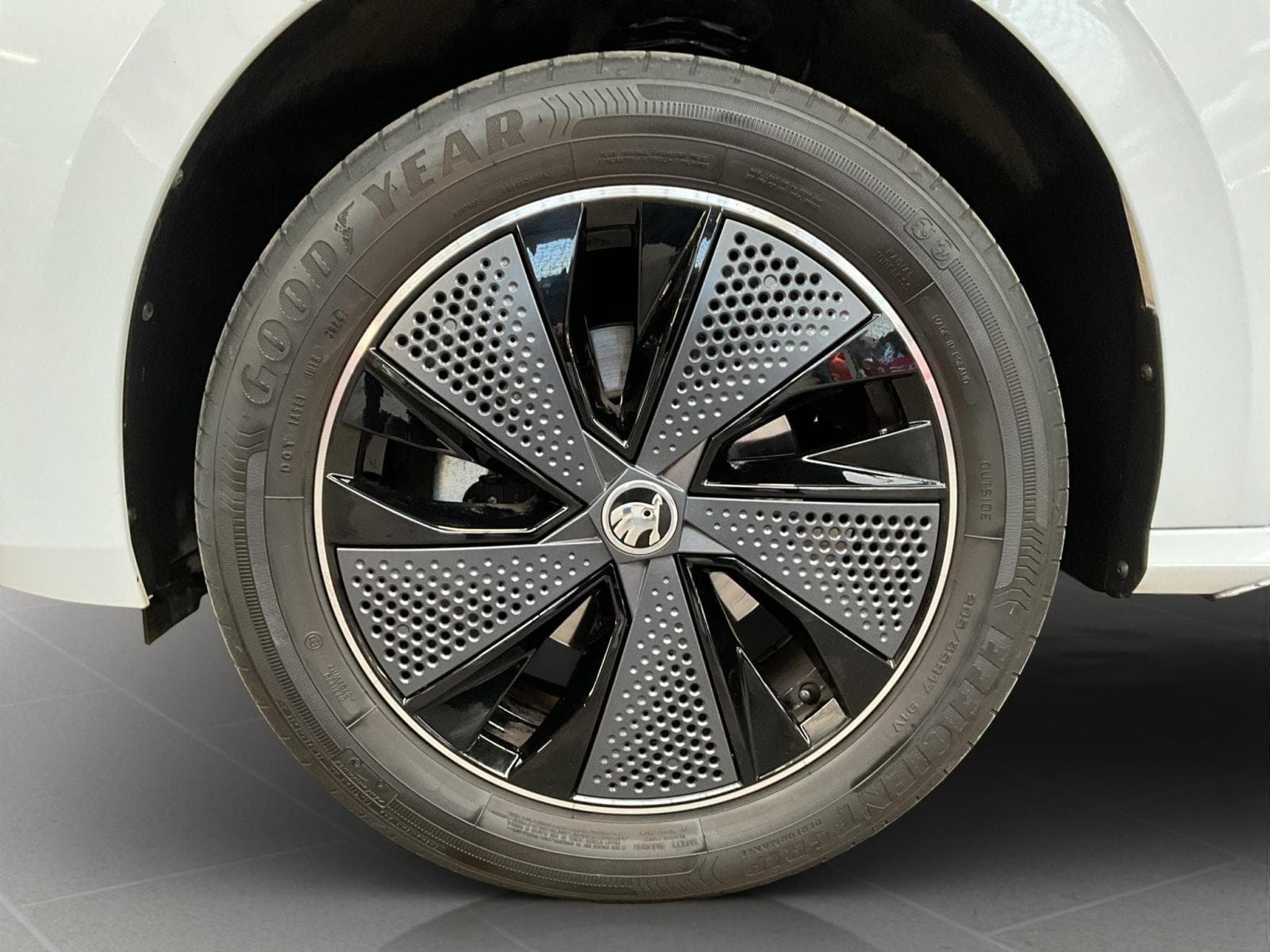Skoda Kamiq Monte-Carlo+DSG+Pano+LED (2025) - Photo 8