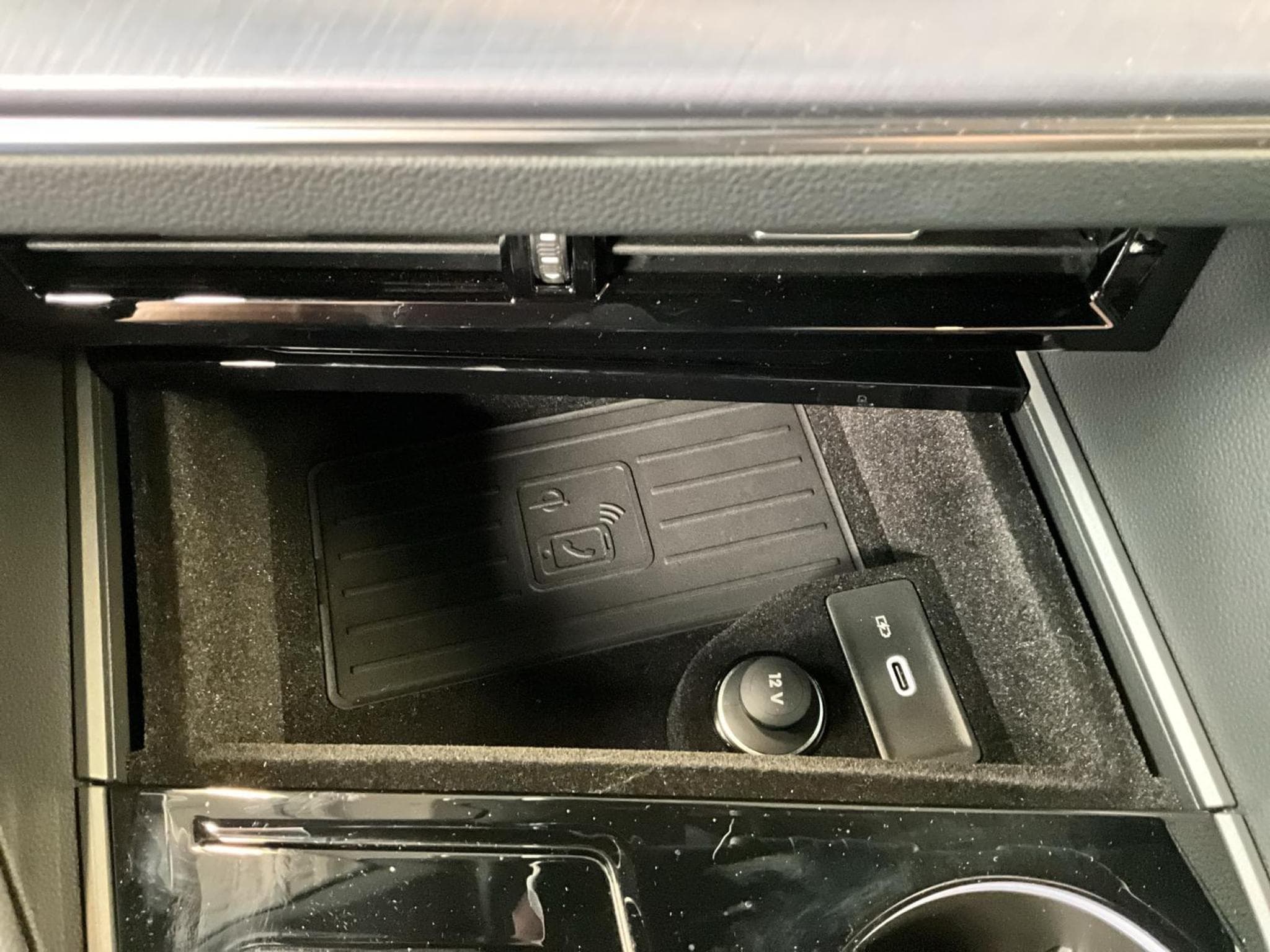 VW Touareg R-Line+TipTronic+V6+4Motion+AHK (2025) - Photo 16
