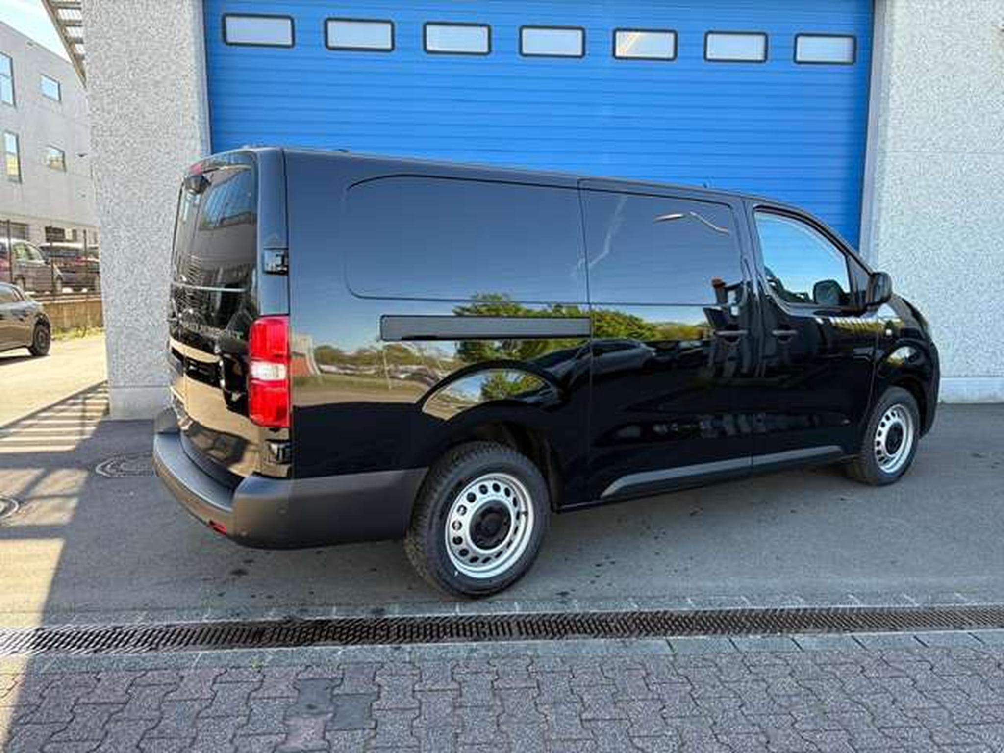Peugeot Expert 2.0 BHDI 145 S&S EAT8 (2026) - Photo 3