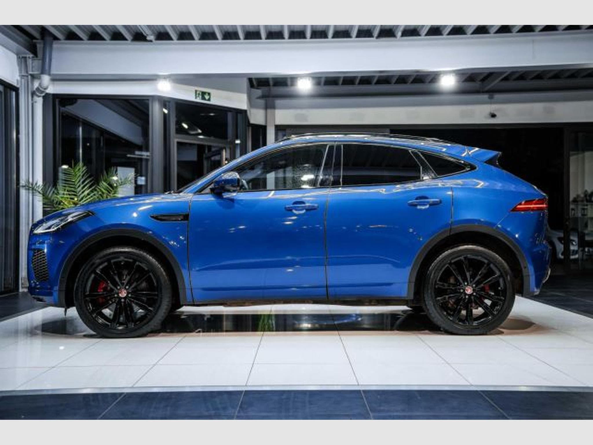 Jaguar E-Pace E-Pace 2.0 D R-Dynamic SE AWD NAVI LED PFK PANO (2019) - Photo 11