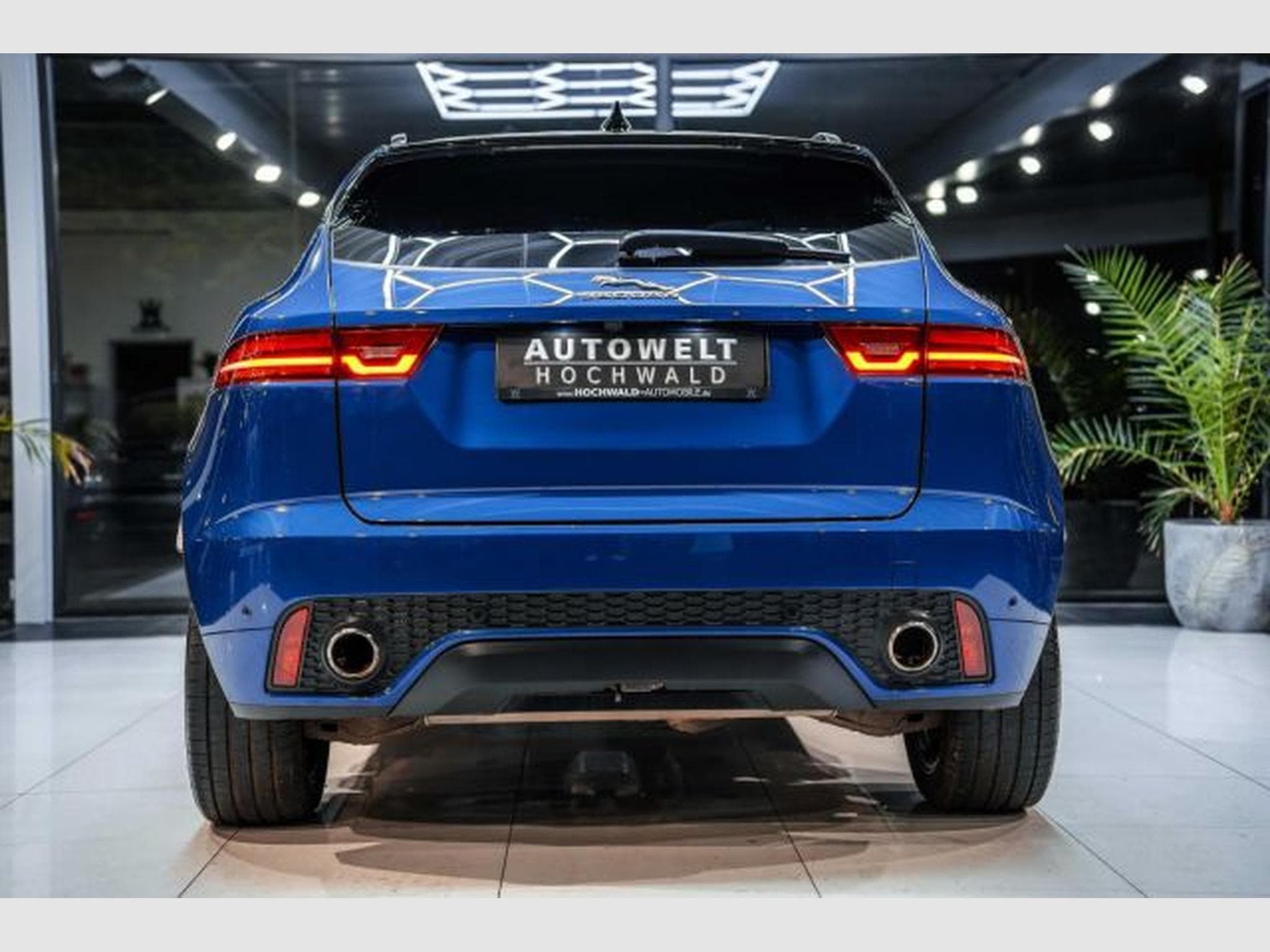 Jaguar E-Pace E-Pace 2.0 D R-Dynamic SE AWD NAVI LED PFK PANO (2019) - Photo 13
