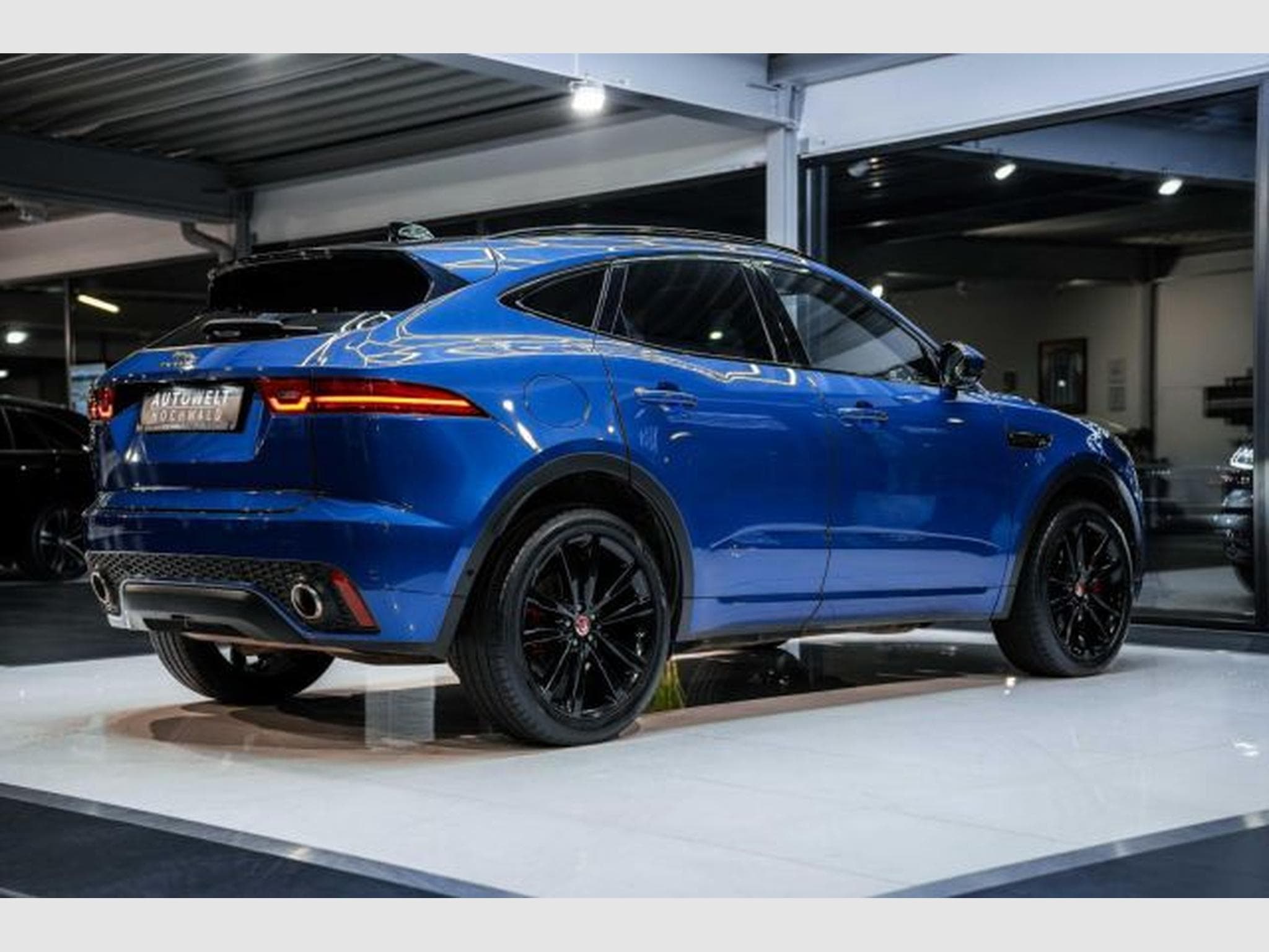 Jaguar E-Pace E-Pace 2.0 D R-Dynamic SE AWD NAVI LED PFK PANO (2019) - Photo 14