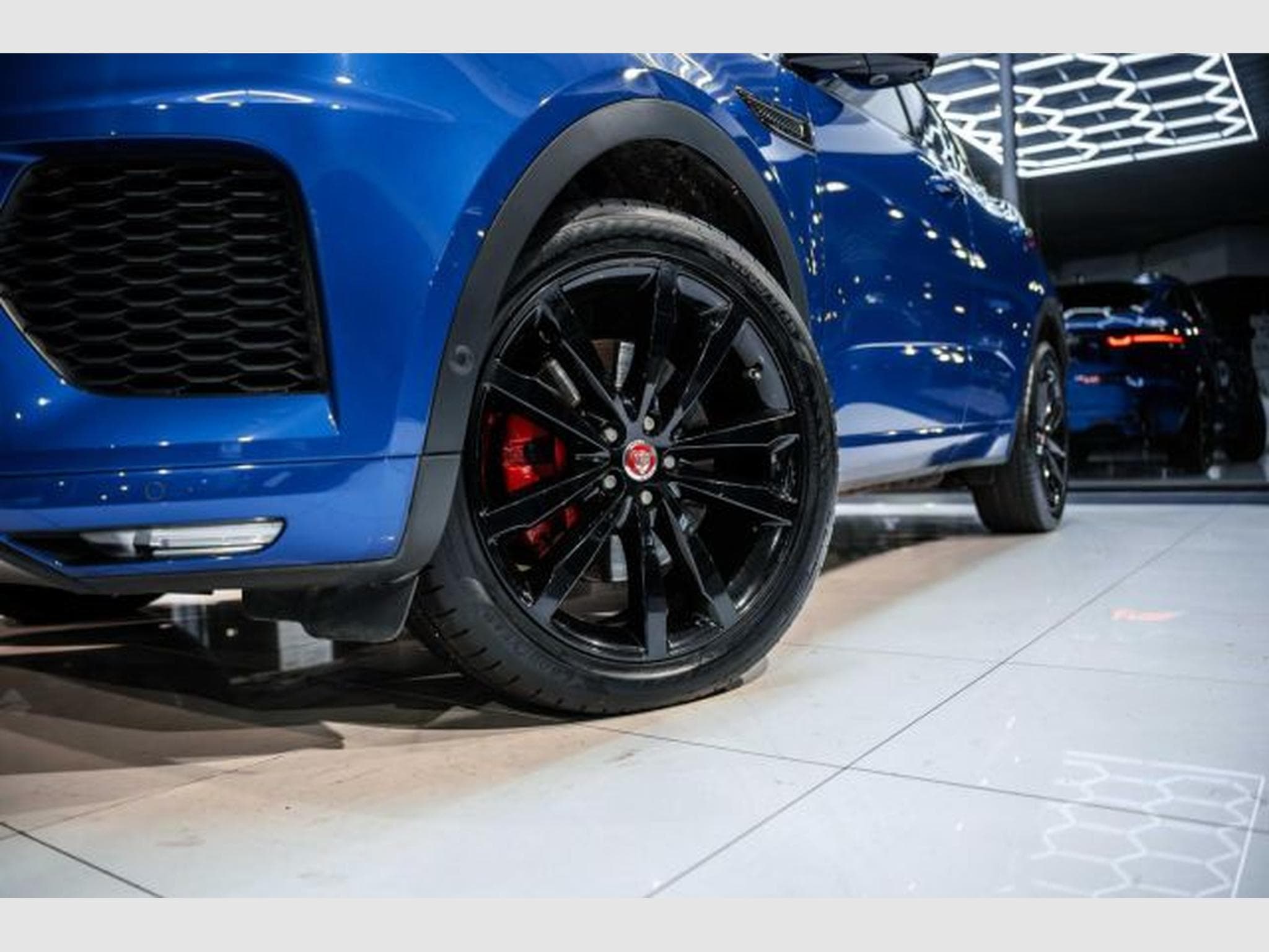 Jaguar E-Pace E-Pace 2.0 D R-Dynamic SE AWD NAVI LED PFK PANO (2019) - Photo 3