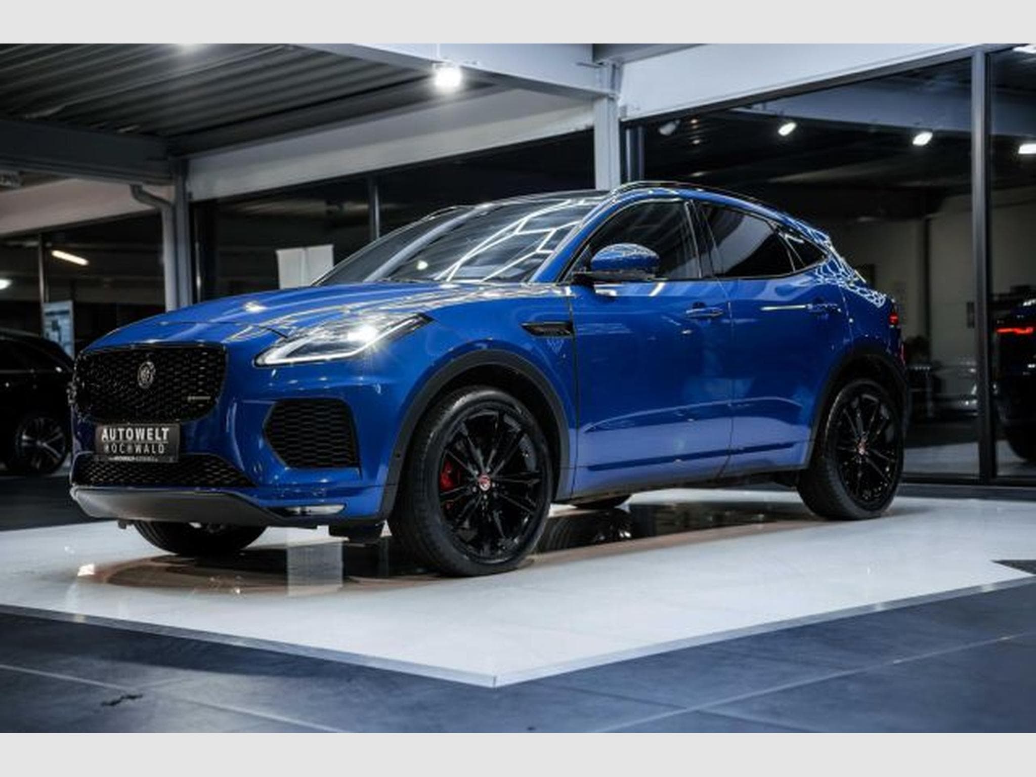 Jaguar E-Pace E-Pace 2.0 D R-Dynamic SE AWD NAVI LED PFK PANO (2019) - Photo 4