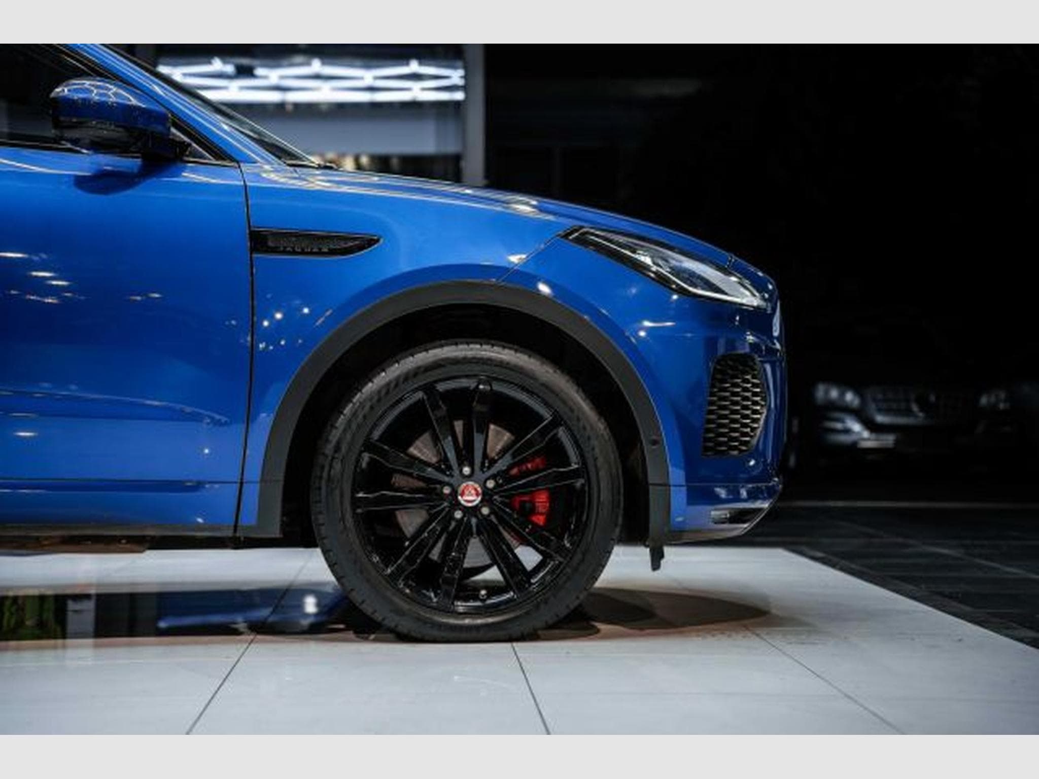 Jaguar E-Pace E-Pace 2.0 D R-Dynamic SE AWD NAVI LED PFK PANO (2019) - Photo 9